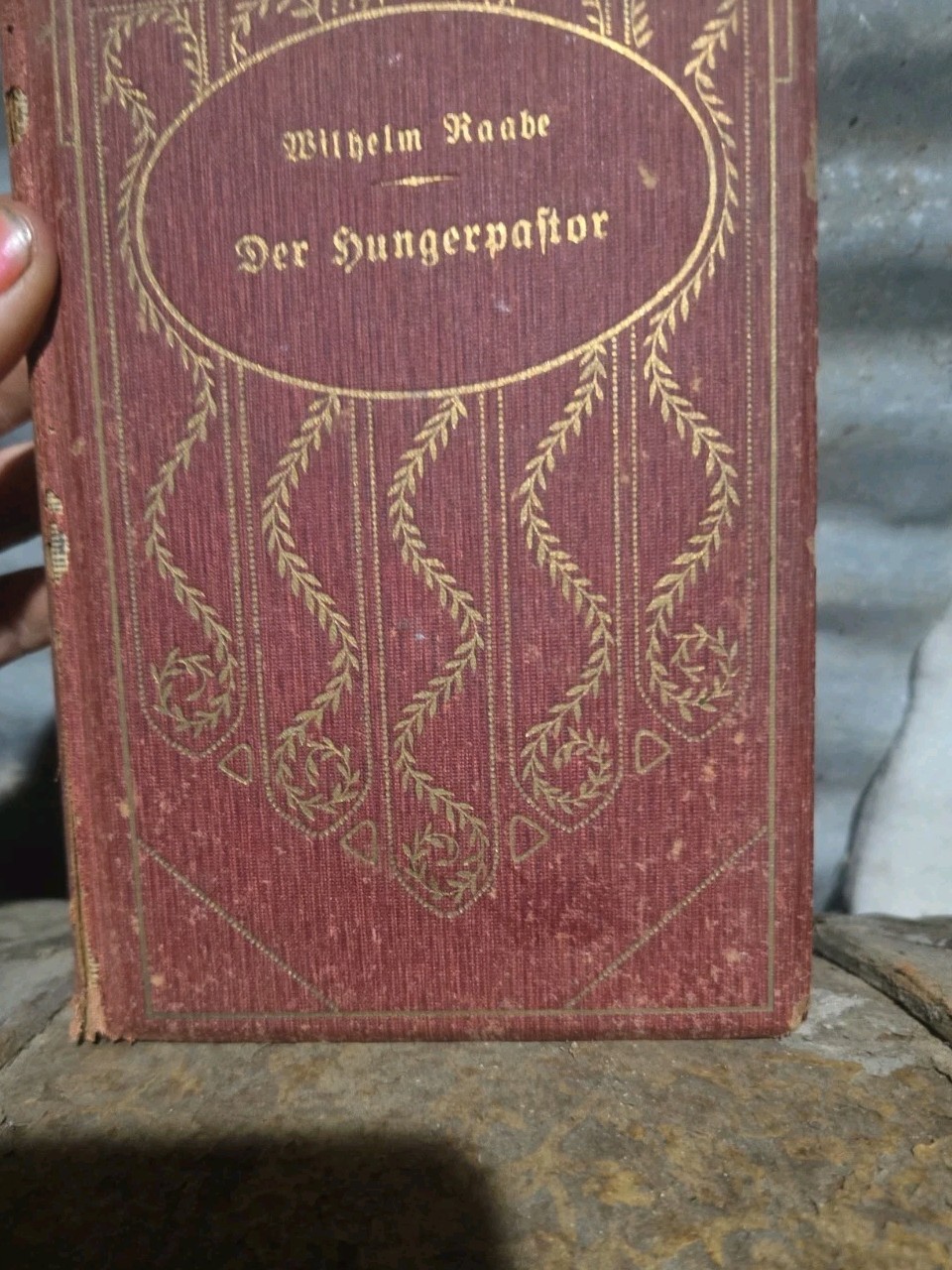 Antique 1911 German Book Der Hungerpastor Decorative Gold Gilt Spine Shelf Decor