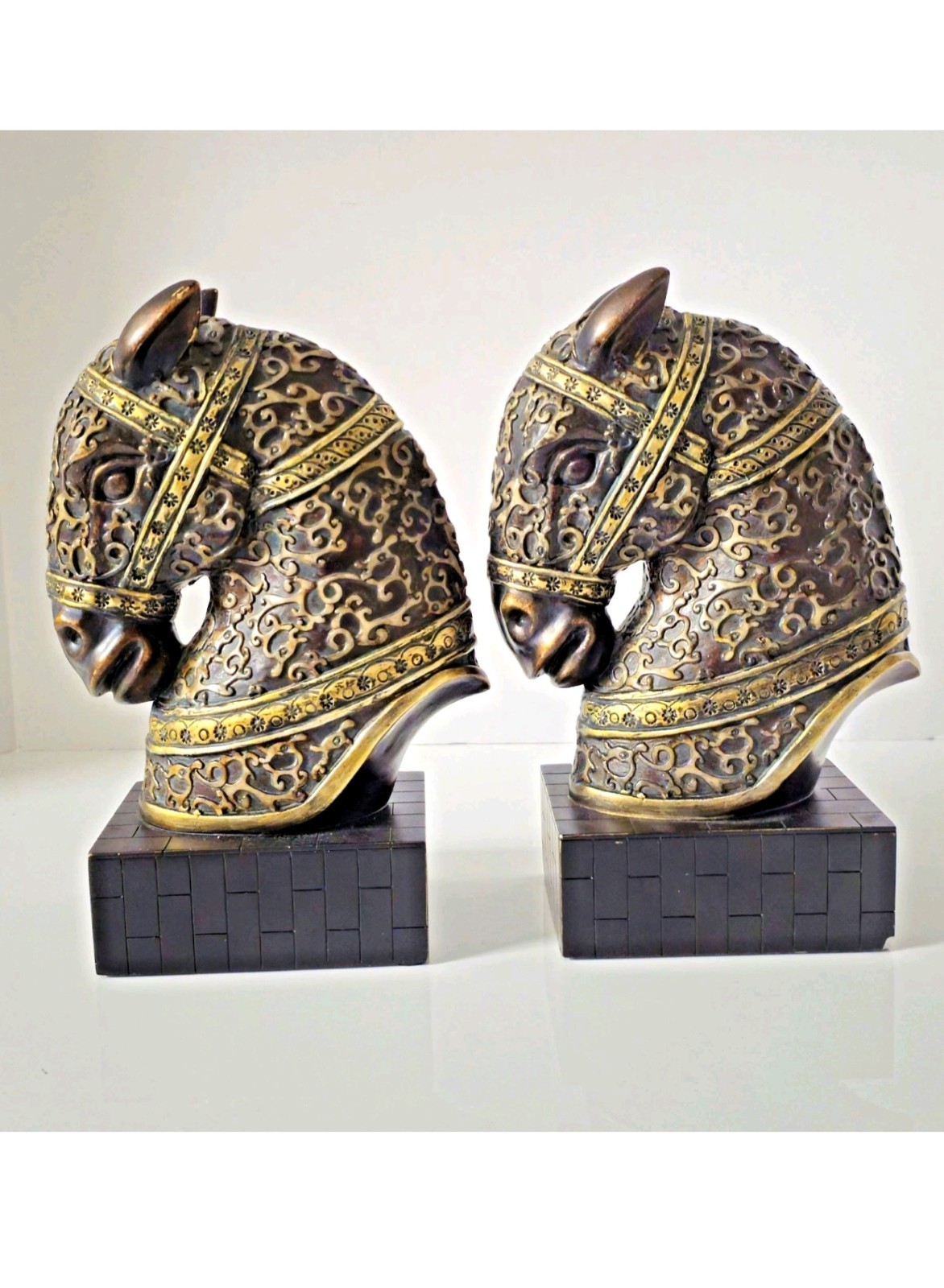 Vintage Pair of War Horse Knight Heads Sculpture Bookends Tabletop Decor Art 