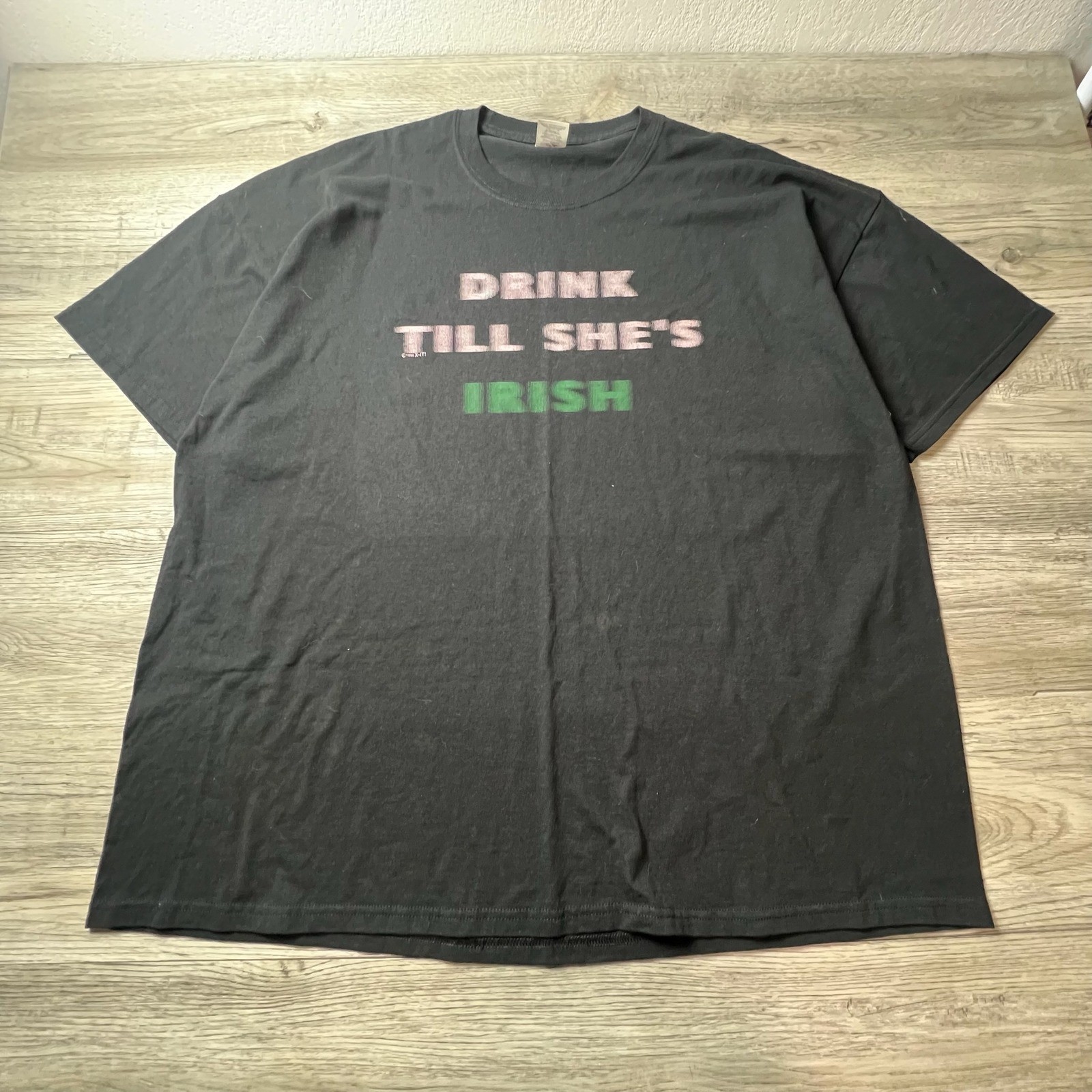 Vintage 1996 Drink Till Shes Irish Funny Graphic T-Shirt Mens 4XL Black