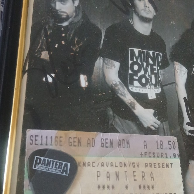 Signed Promo Photo Of The Original Line Up Of Pantera. Signed Promo Photo Of The Original Line Up Of Pantera.
