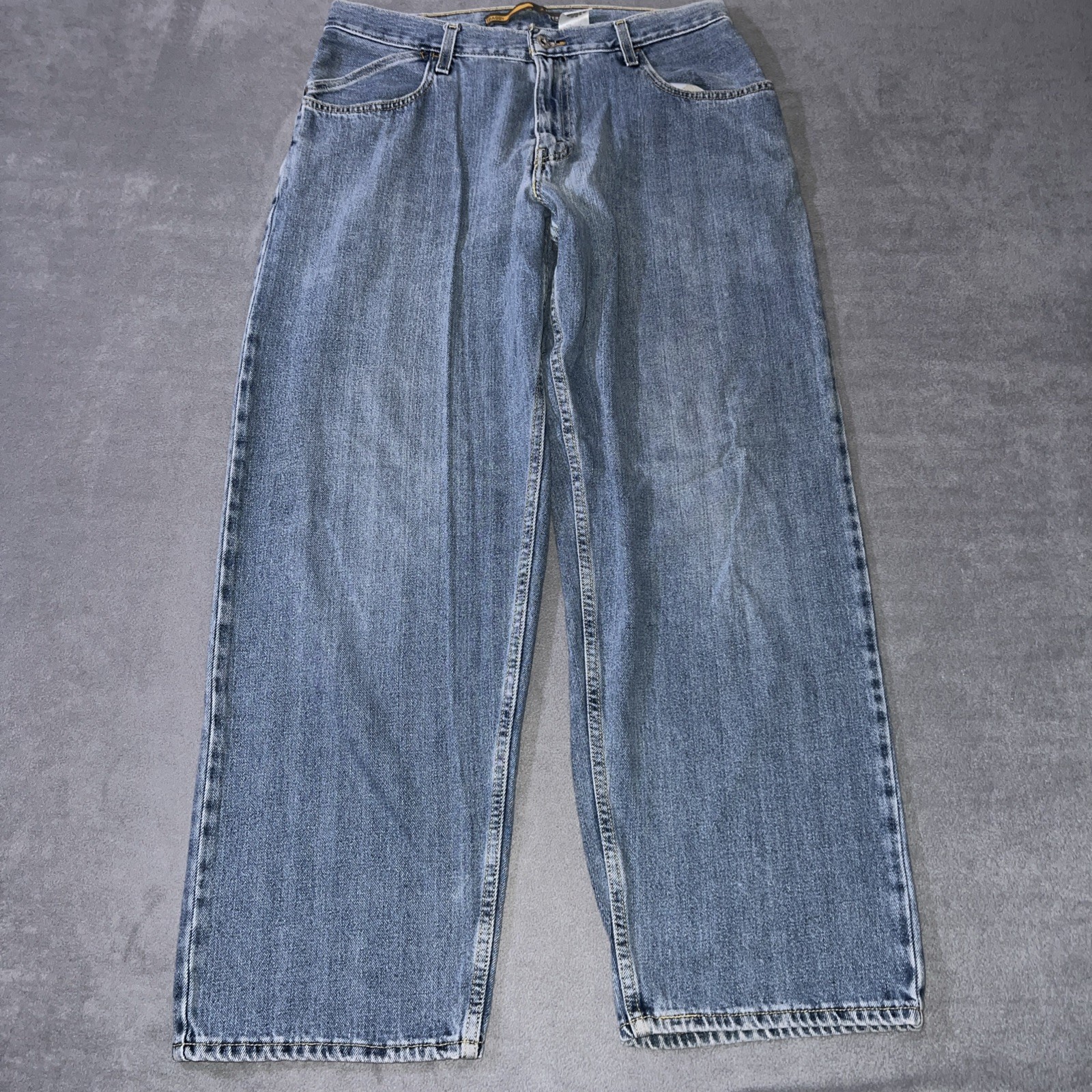 Vintage Levi\'s Silvertab Baggy Medium WASH Blue Denim Jeans Mens Size 34x32 Vintage Levi\'s Silvertab Baggy Medium WASH Blue Denim Jeans Mens Size 34x32