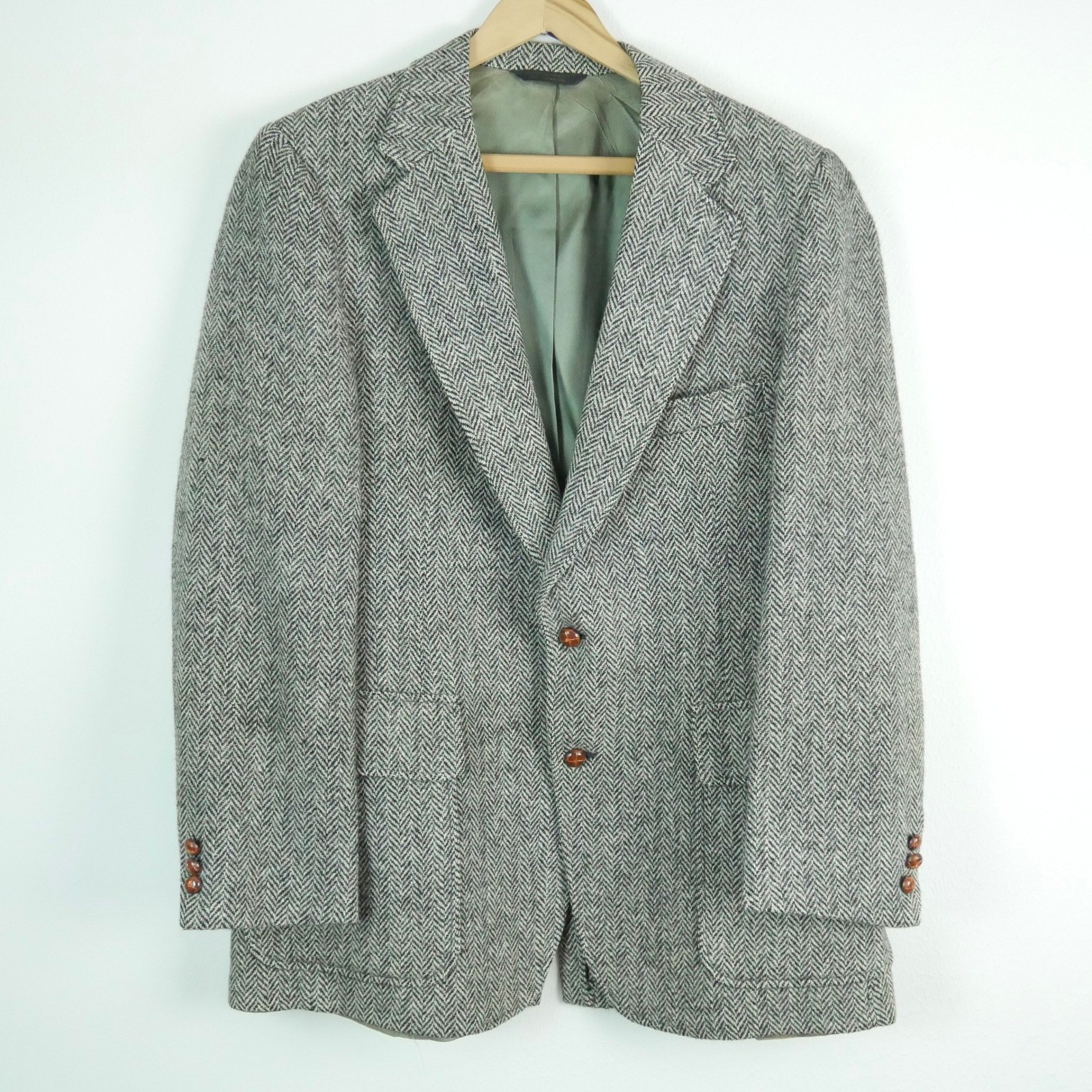 Vintage Scottish Harris Tweed Grey Herringbone Wool Blazer est 40R 44x30 Preppy Vintage Scottish Harris Tweed Grey Herringbone Wool Blazer est 40R 44x30 Preppy