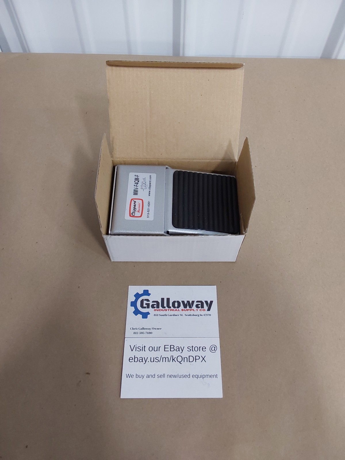 Clippard MMV-F4QM-F 4-Way Foot Pedal Valve Clippard MMV-F4QM-F 4-Way Foot Pedal Valve