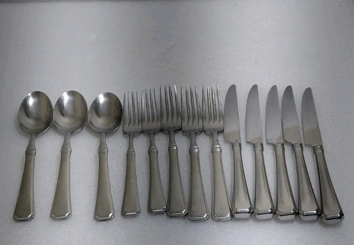 Lot 13 Martha Stewart Everyday MSE6 Dinner Knives/ Forks,Soup Spoons Salad Forks