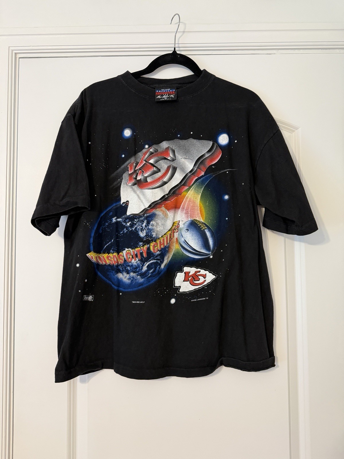 Vintage 1993/1994 Kansas City Chiefs Space Magic Johnson T\'s America\'s Favorites Vintage 1993/1994 Kansas City Chiefs Space Magic Johnson T\'s America\'s Favorites