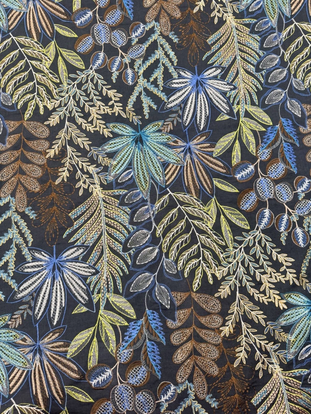 Stunning Designer Embroidery linen cotton blend- by the yard Stunning Designer Embroidery linen cotton blend- by the yard