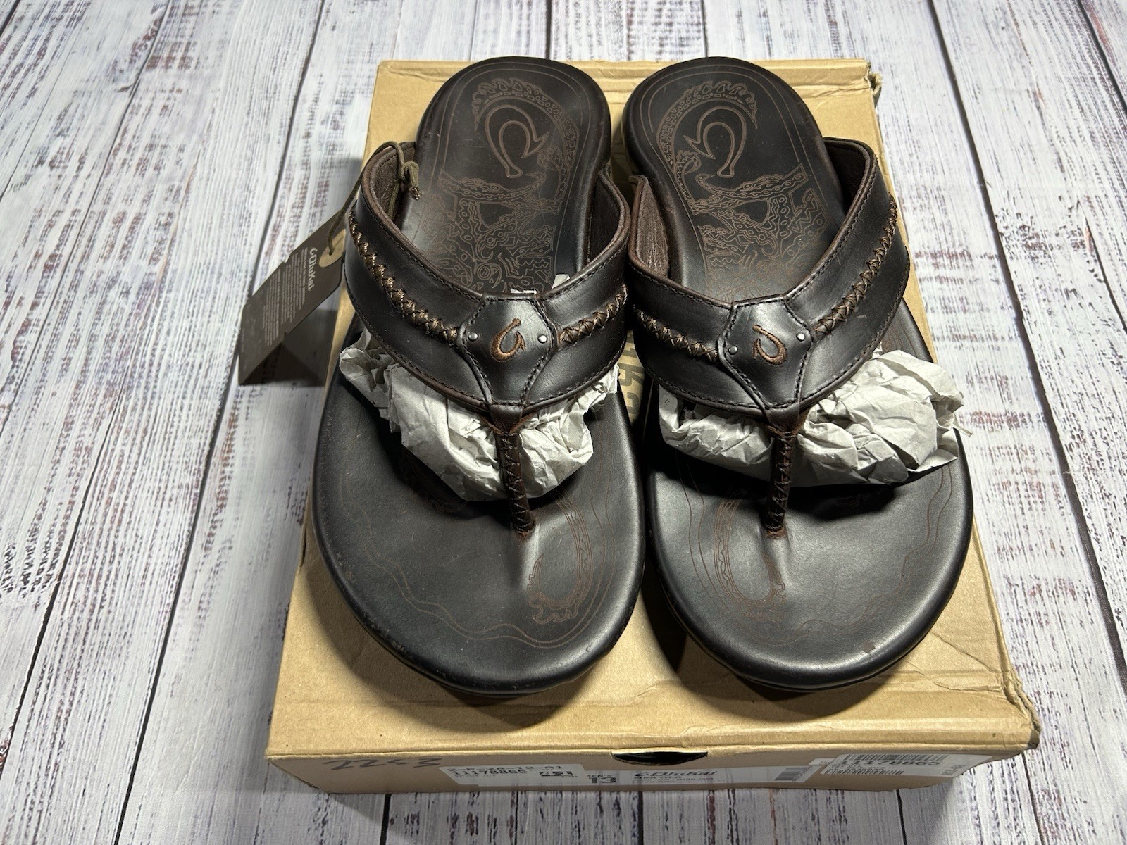 NEW Mens Olukai Sandals Sz 13 Flip Flops Mea Ola Brown Leather 2253 NEW Mens Olukai Sandals Sz 13 Flip Flops Mea Ola Brown Leather 2253