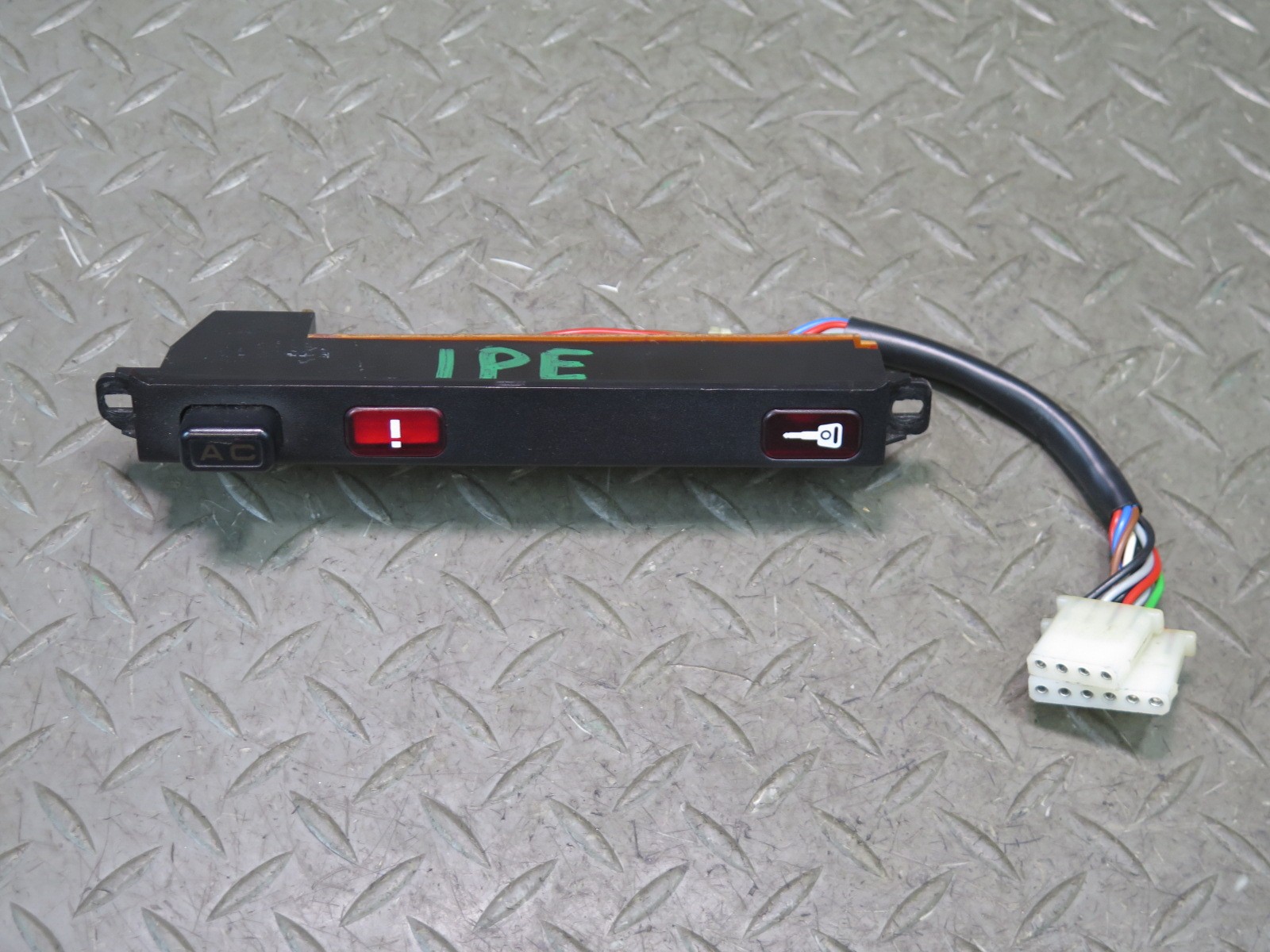 1984-1991 PORSCHE 928 DASH A/C AIR CONDITION DOOR LOCK SWITCH 92864160915