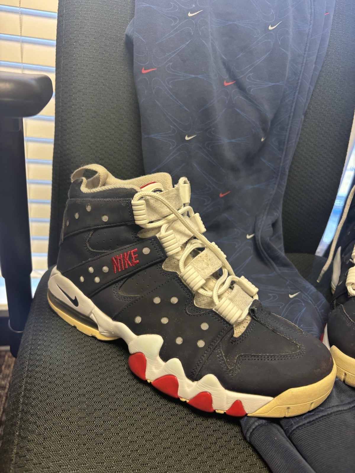 Size 9 - Nike Air Max 2 CB 94 Obsidian+ Jogging Pants
