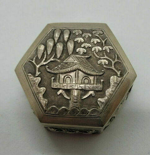 ANTIQUE BEAUTIFUL CHINESE EXPORT SOLID SILVER SNUFF BOX 30 G. / B021