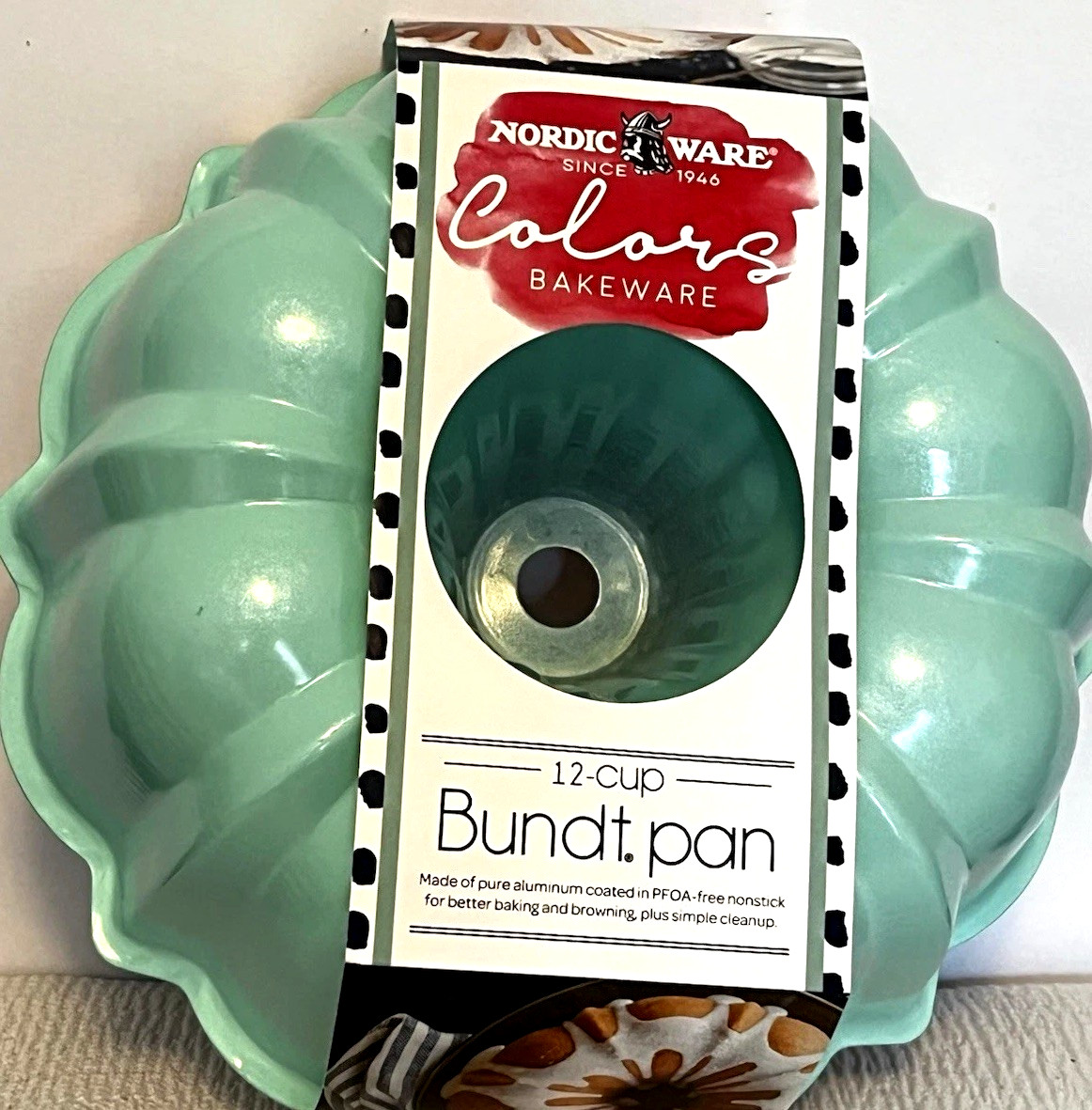 Vintage NOS Nordic Ware Original Bundt Pan NON-STICK MINT GREEN MADE USA