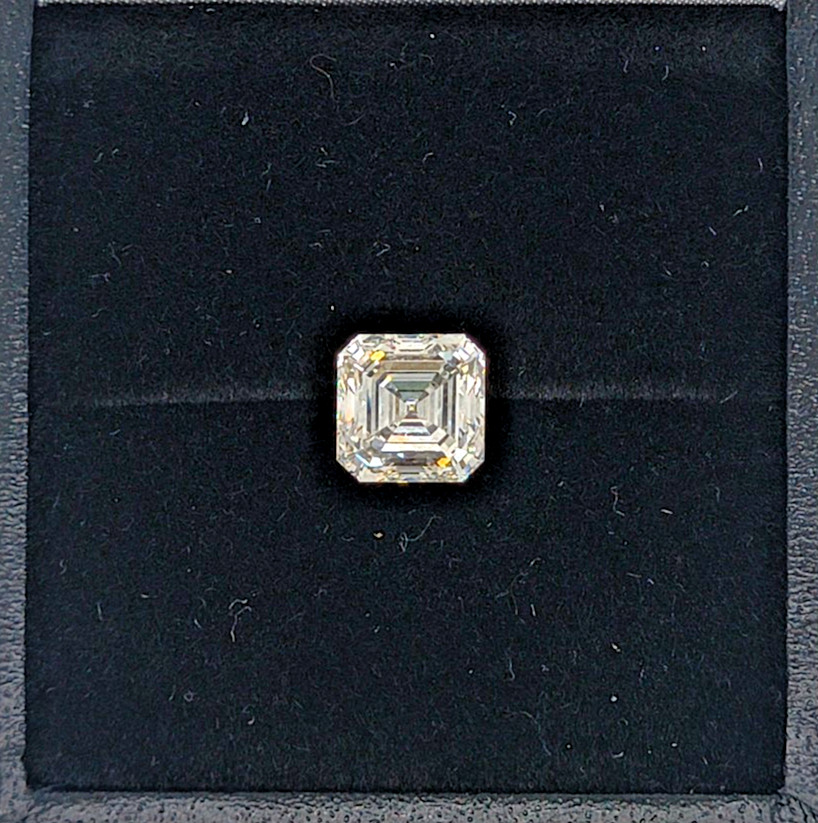 IGI Certified 3.00ct SQUARE EMERALD Cut Lab Grown Diamond Color F VS1 Clarity