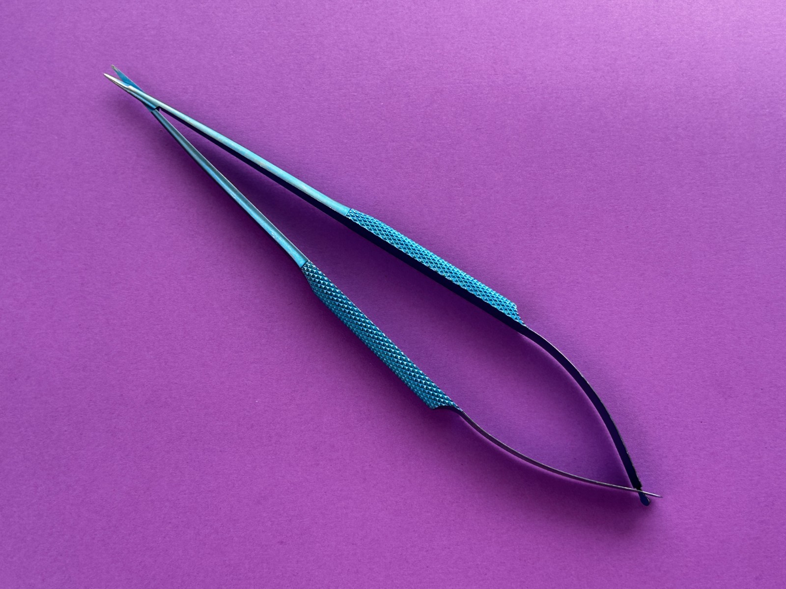 Symmetry Surgical Rhoton titanium micro scissors — REF 80-1720 — 178mm (7in) Symmetry Surgical Rhoton titanium micro scissors — REF 80-1720 — 178mm (7in)