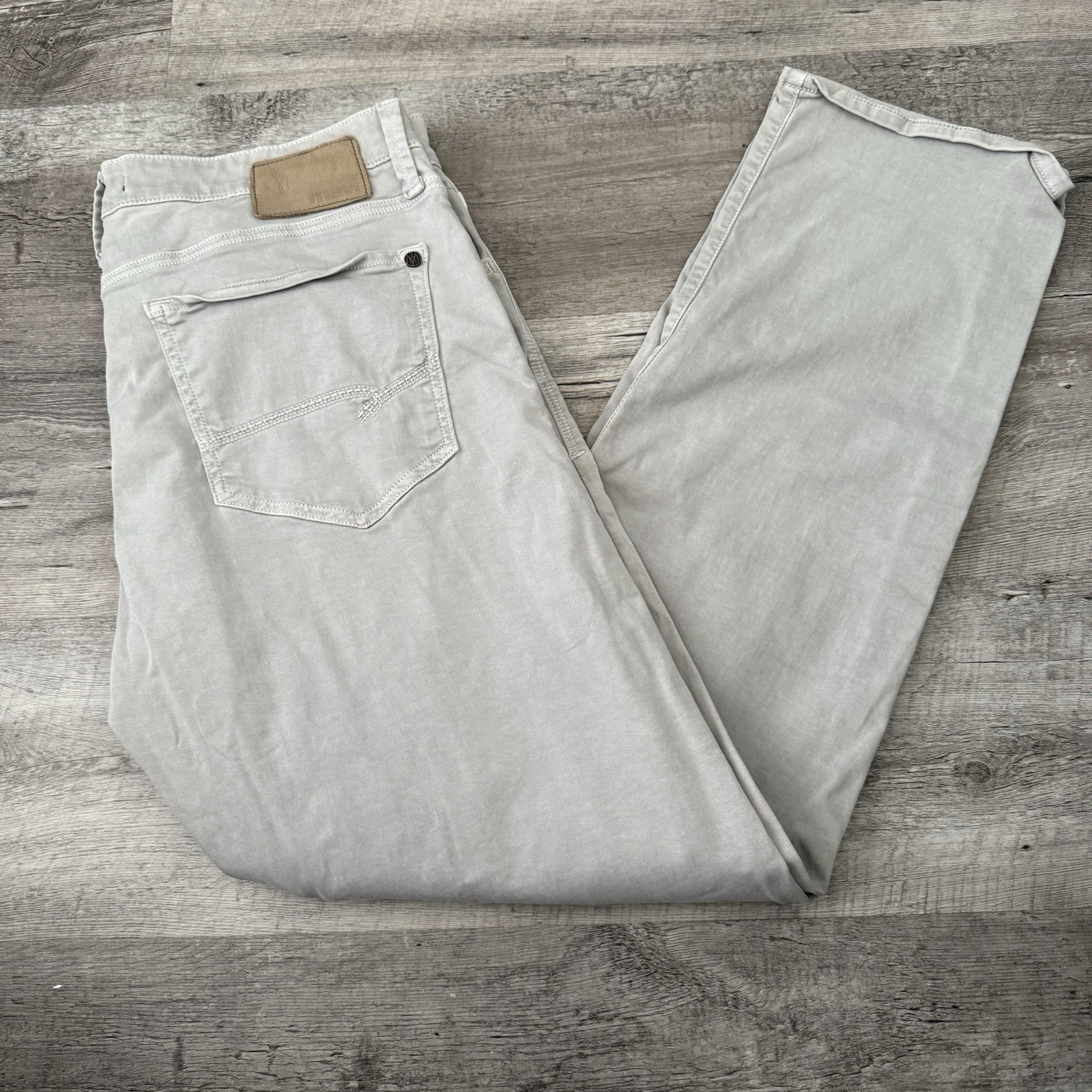 Mavi Jeans Mens 34x32 ZACH Light Gray Straight Leg Stretch Five Pocket Pants Mavi Jeans Mens 34x32 ZACH Light Gray Straight Leg Stretch Five Pocket Pants