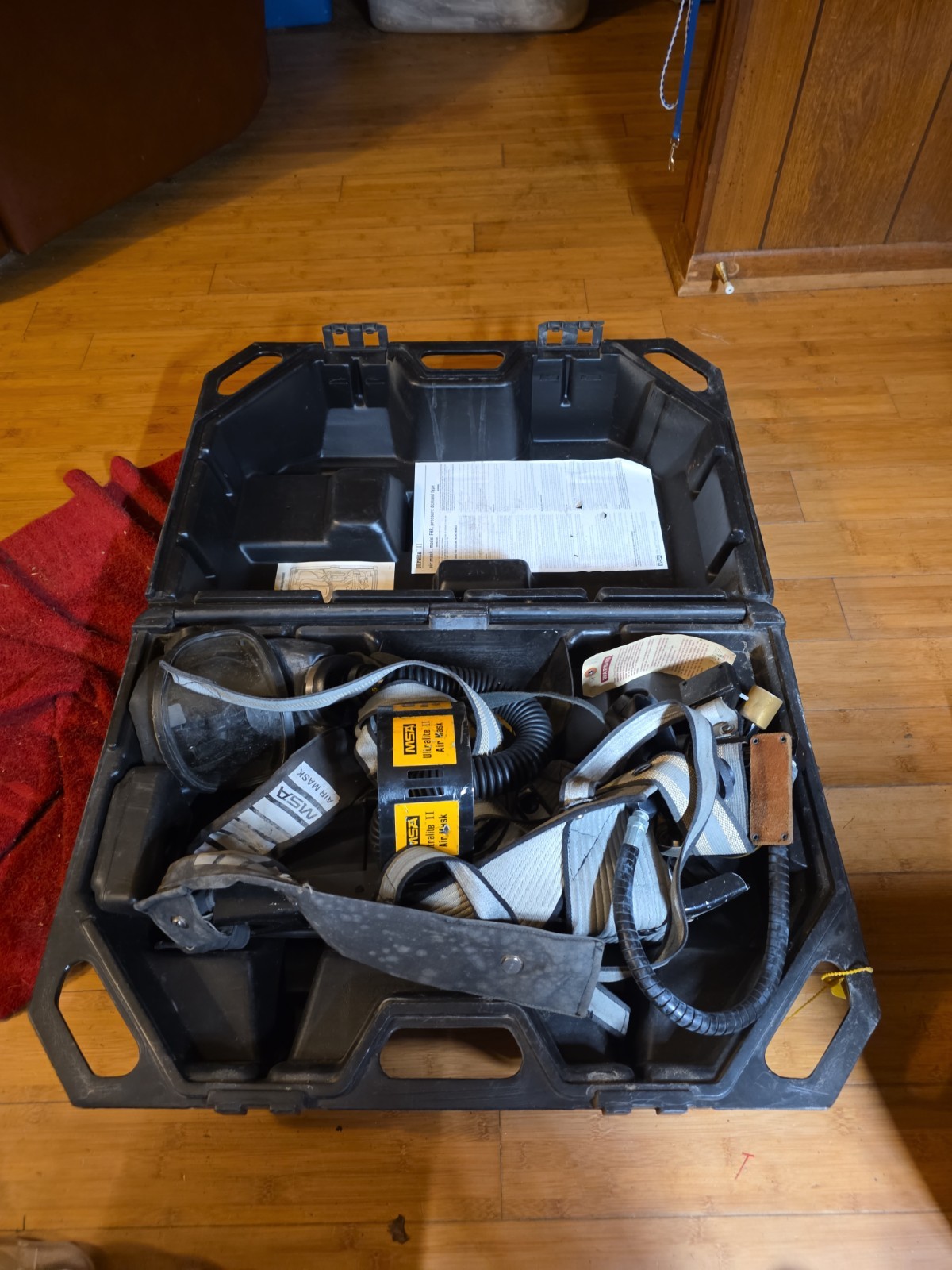 MSA Ultralite II Low Pressure SCBA Mask, Harness, Regulator and Case Untested MSA Ultralite II Low Pressure SCBA Mask, Harness, Regulator and Case Untested