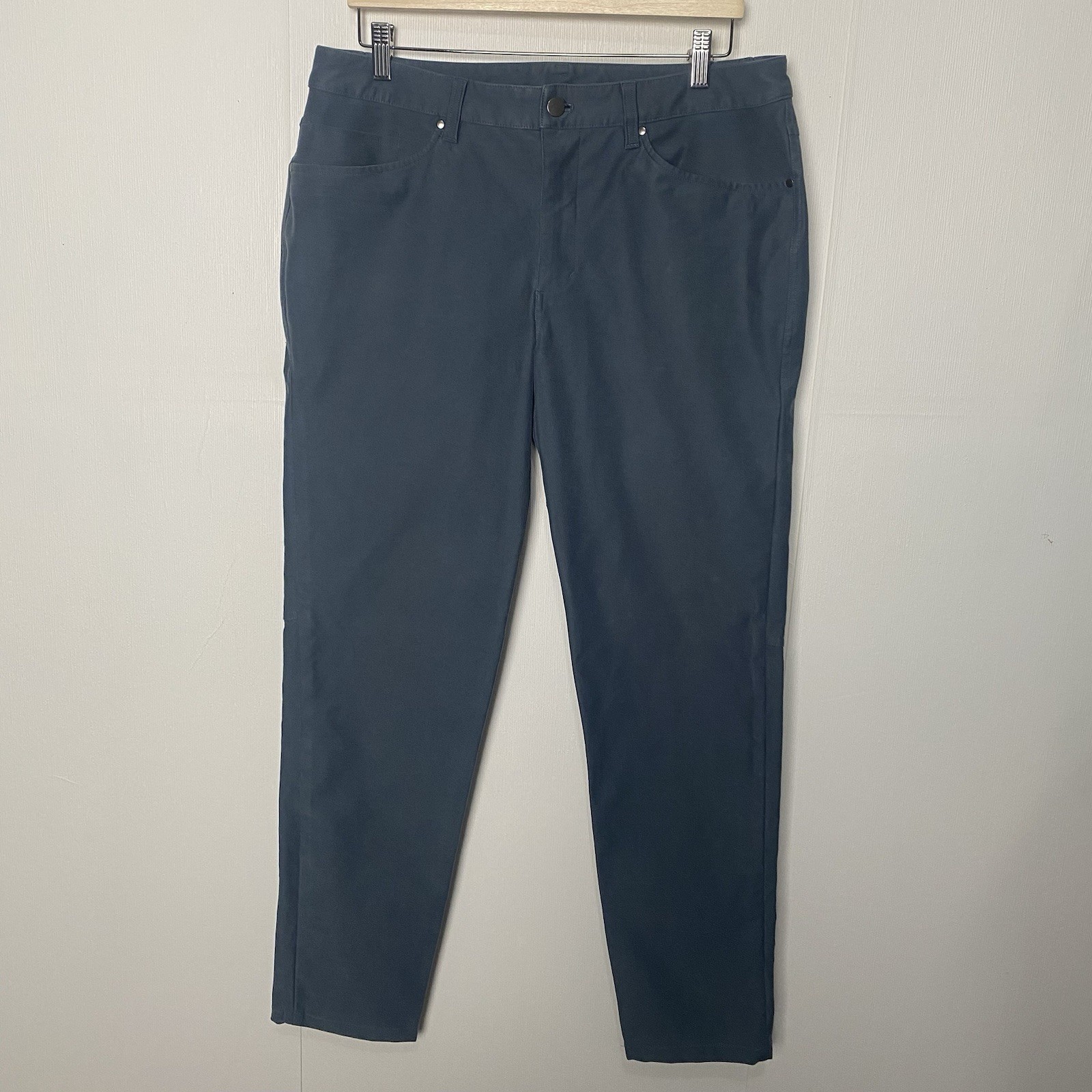 Lululemon ABC Pants Men’s Grayish Blue Classic Fit Chino With 5 Pockets Size 34. Lululemon ABC Pants Men’s Grayish Blue Classic Fit Chino With 5 Pockets Size 34.