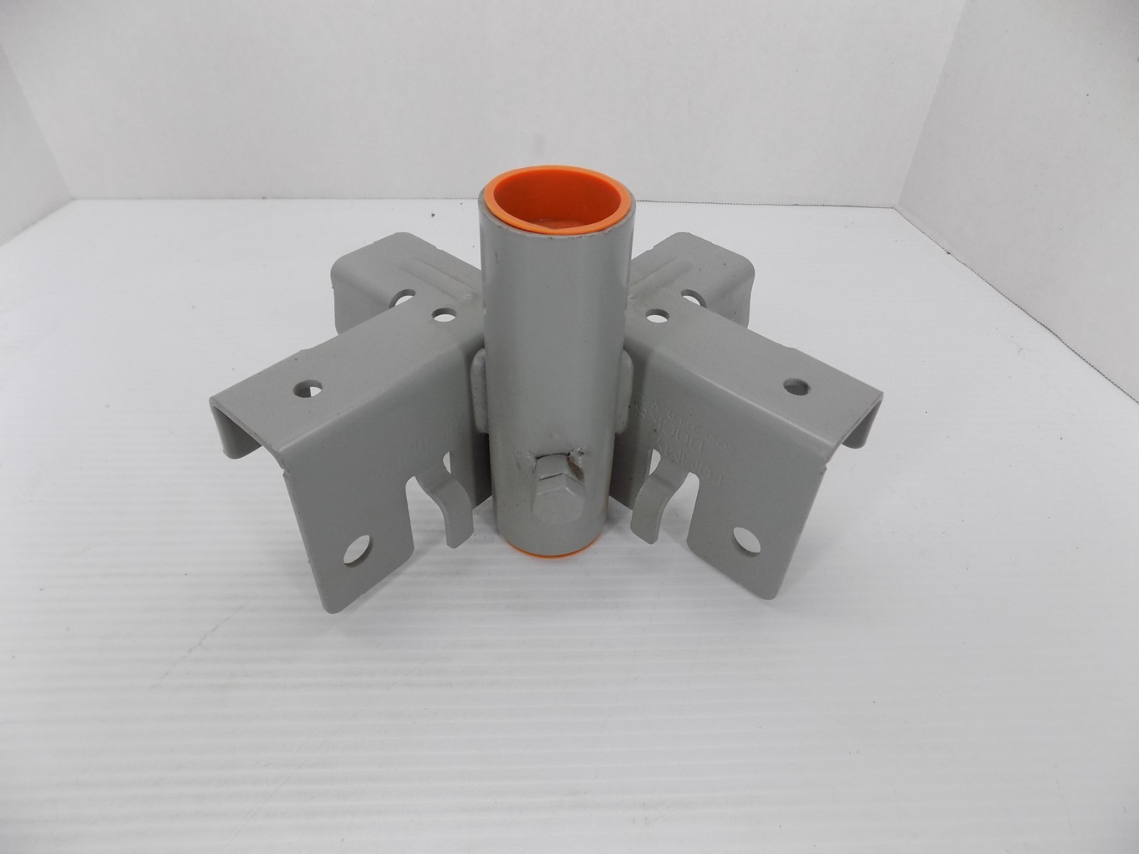 Tommy Docks Gray Steel Inside Corner Bracket A-50002 1-1/4\