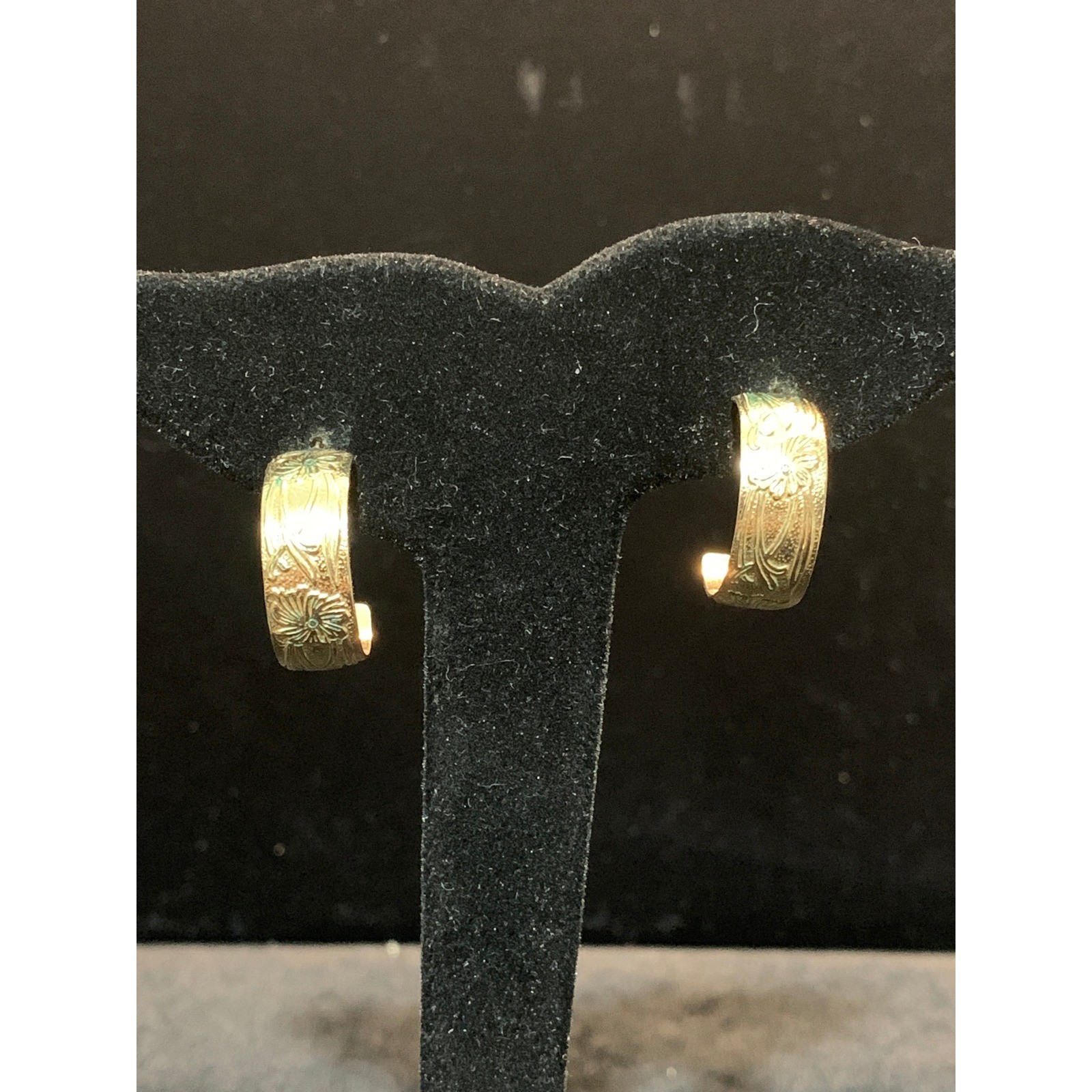 Ricky Ortiz Floral Engraved Gold Vermeil Sterling Silver J Hoop Earrings Vintage