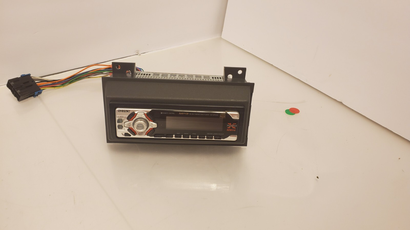 SONY Xplod FM/AM MP3 Compact Disc Player CDX-MP450x 50Wx4 NO Remote NO Manual SONY Xplod FM/AM MP3 Compact Disc Player CDX-MP450x 50Wx4 NO Remote NO Manual