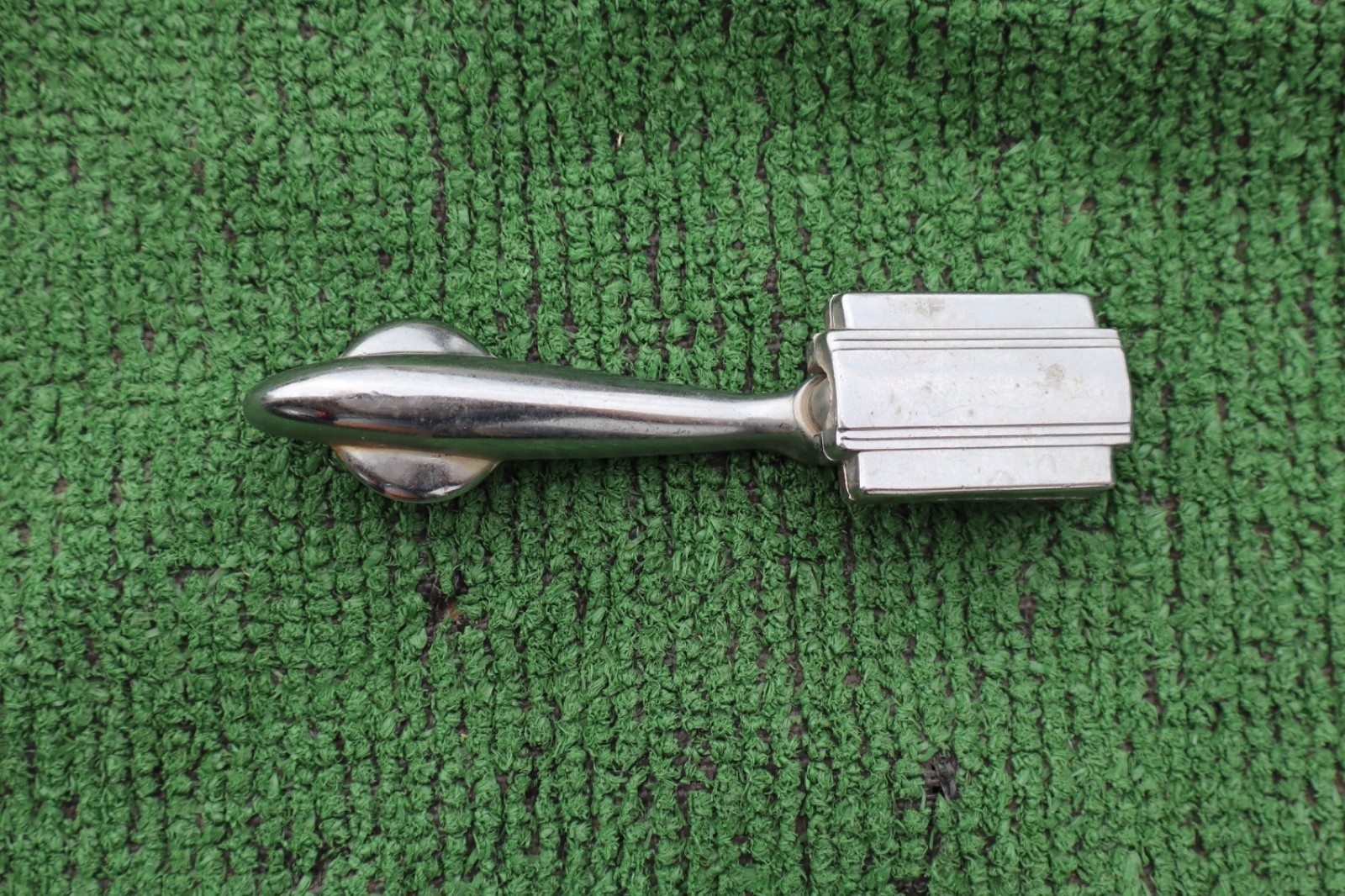 1950 Chrysler flipper style window crank 50 1950 Chrysler flipper style window crank 50