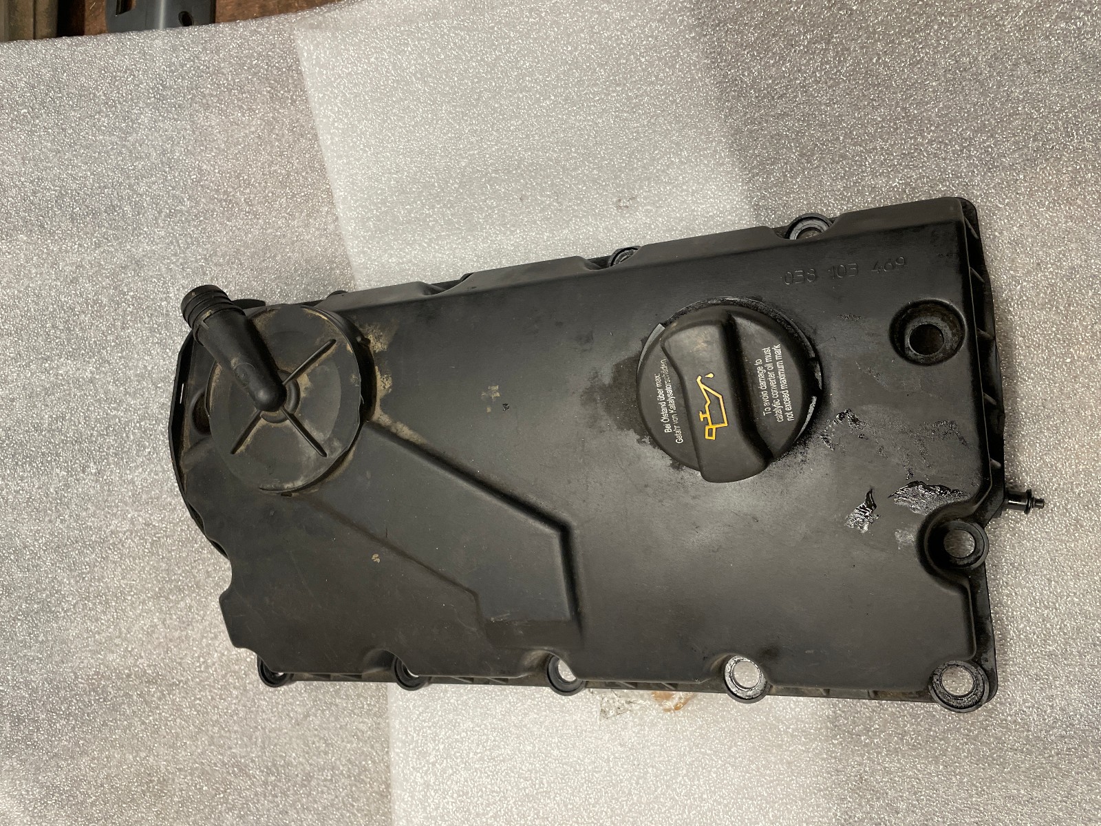 Cylinder Head Valve Rocker Cover VW Sharan 1995 to 2010 038103469AE TDi 1.9 awx