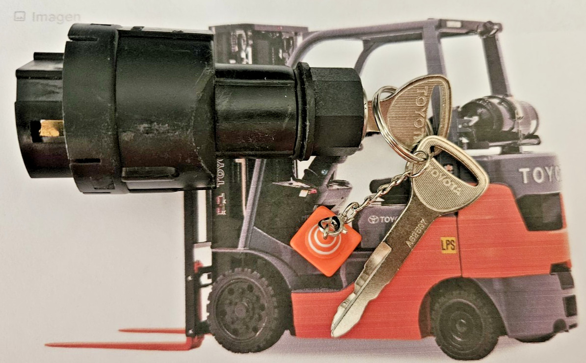 TOYOTA FORKLIFT 57590-23343-71 Ignition Key Switch OEM PART TOYOTA FORKLIFT 57590-23343-71 Ignition Key Switch OEM PART