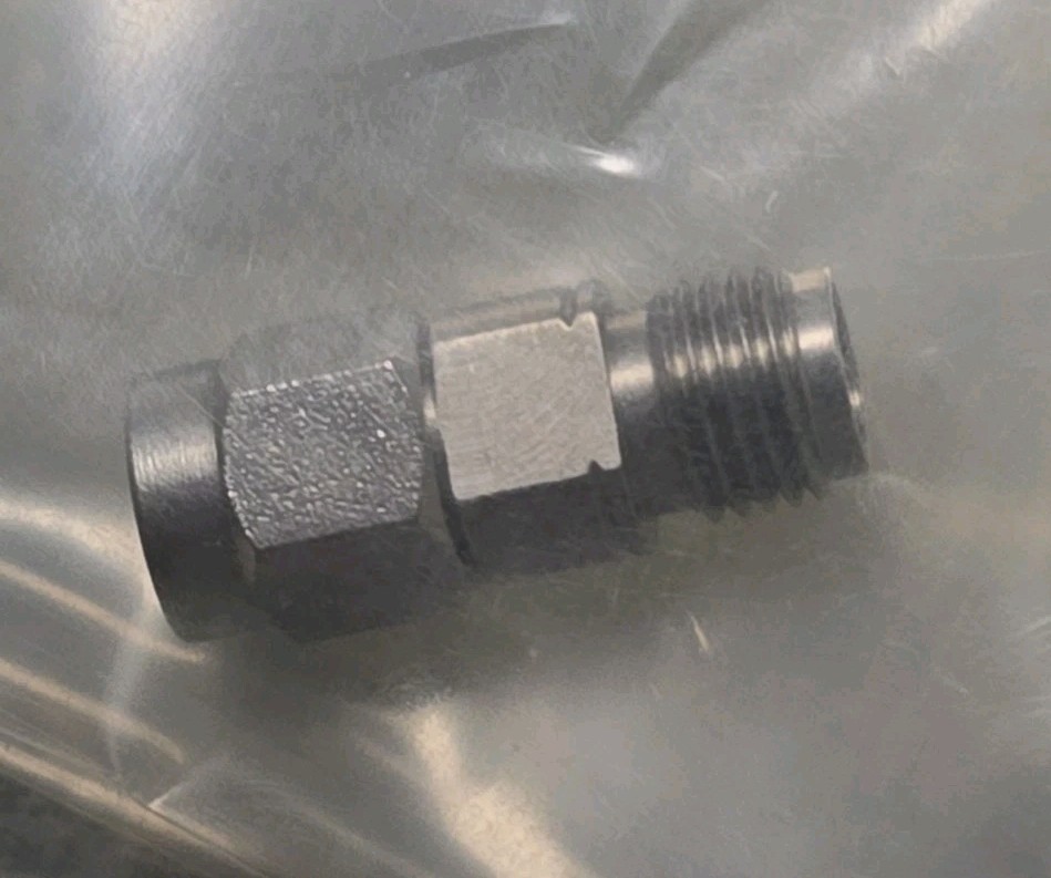 SM3185 NEW 2.92mm MALE to 2.4mm FEMALE Adapter Qyt One SM3185 NEW 2.92mm MALE to 2.4mm FEMALE Adapter Qyt One