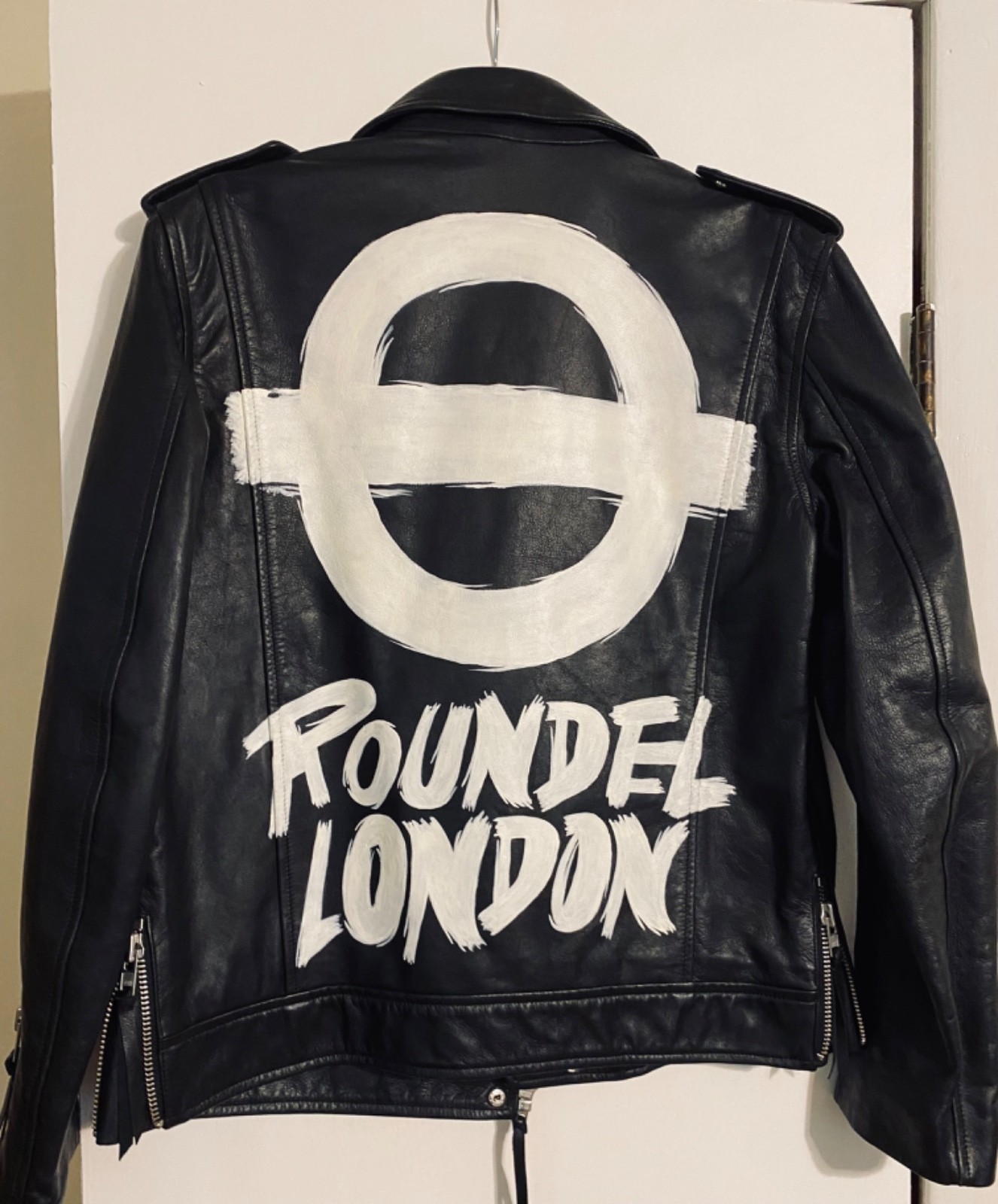 RARE VTG NWT Handpainted Roundel London Leather Motorcycle Jacket Sz M Black Y2K RARE VTG NWT Handpainted Roundel London Leather Motorcycle Jacket Sz M Black Y2K