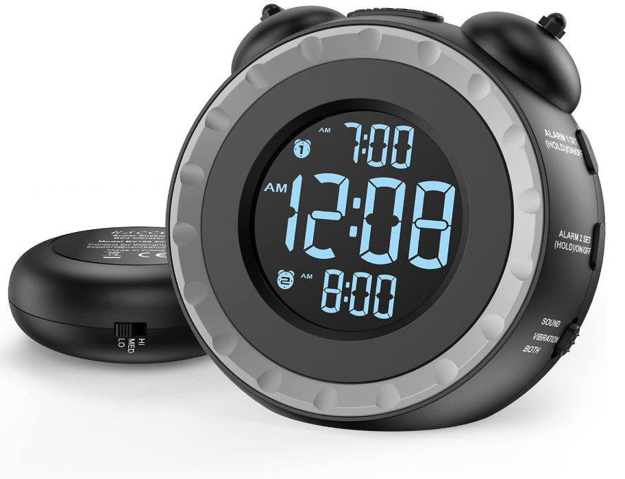 Reloj despertador con doble alarma, sonido potente y vibrador de cama ajustable.