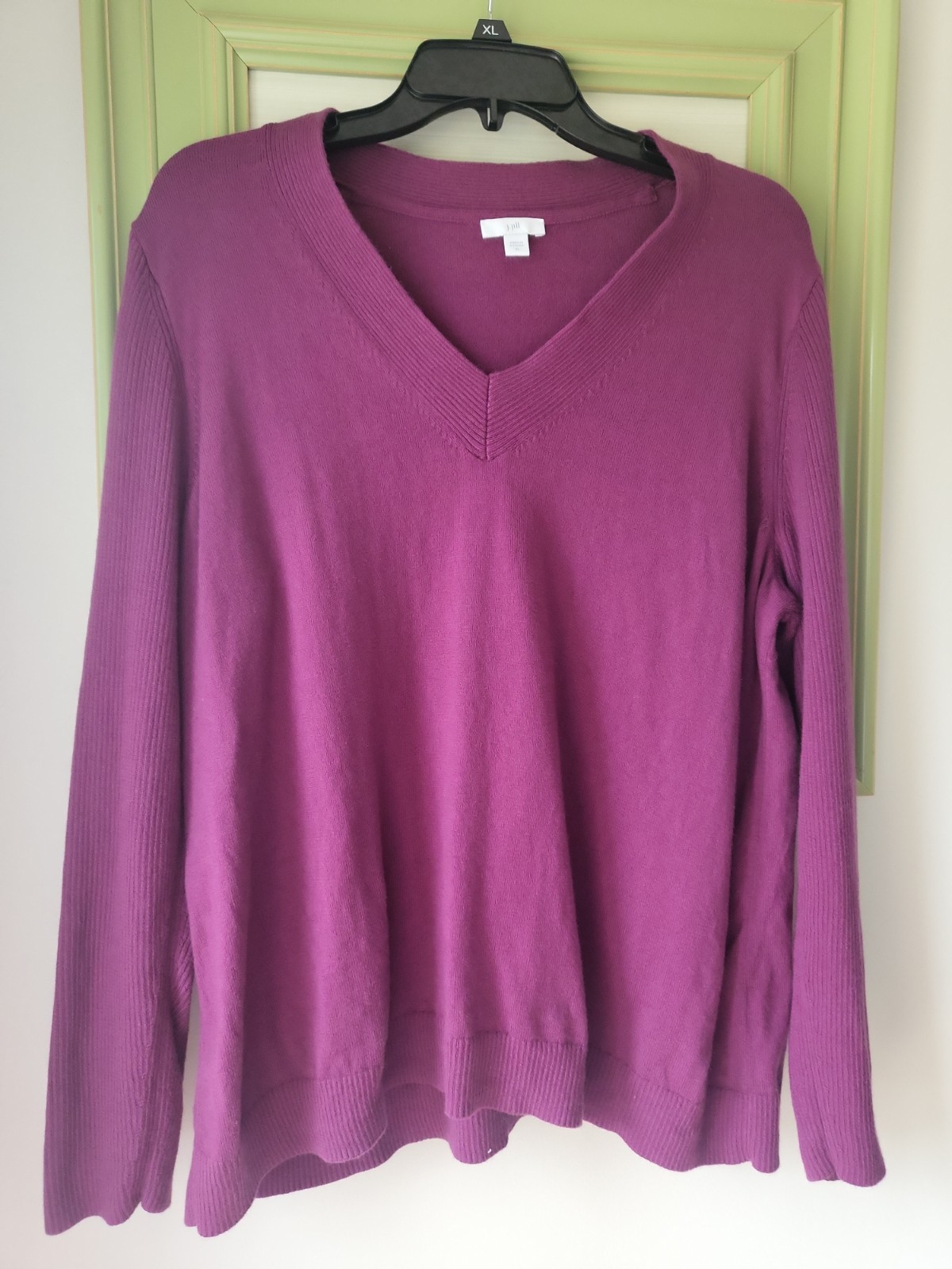 J. Jill - Size XL  V-Neck Soft Knit Tunic Sweater-Burgundy-ribbed SLEEVES 