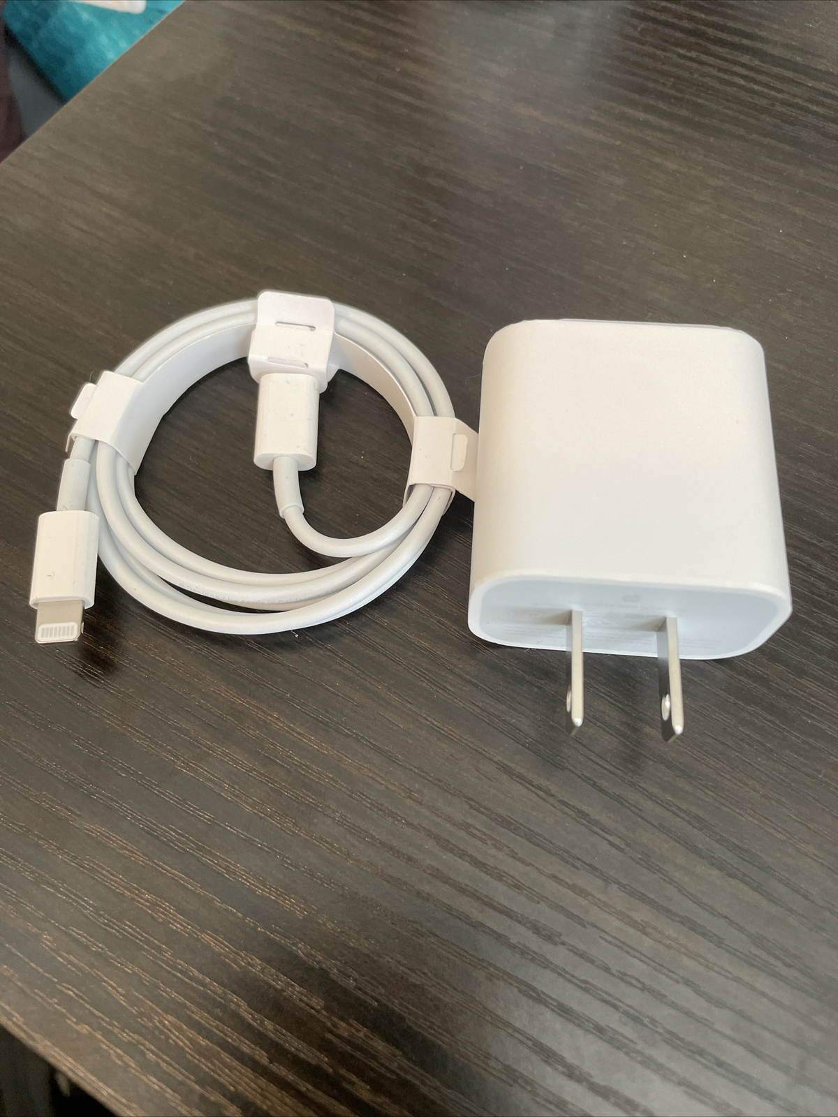 New Original Apple 20 W USB-C Charger & 3-FT Cable New Original Apple 20 W USB-C Charger & 3-FT Cable