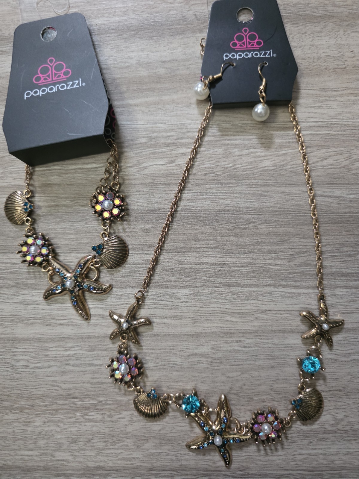 Paparazzi Sea Life Beach Charm Pendant Necklace Gold w/ Blue Rhinestone Pearl Paparazzi Sea Life Beach Charm Pendant Necklace Gold w/ Blue Rhinestone Pearl