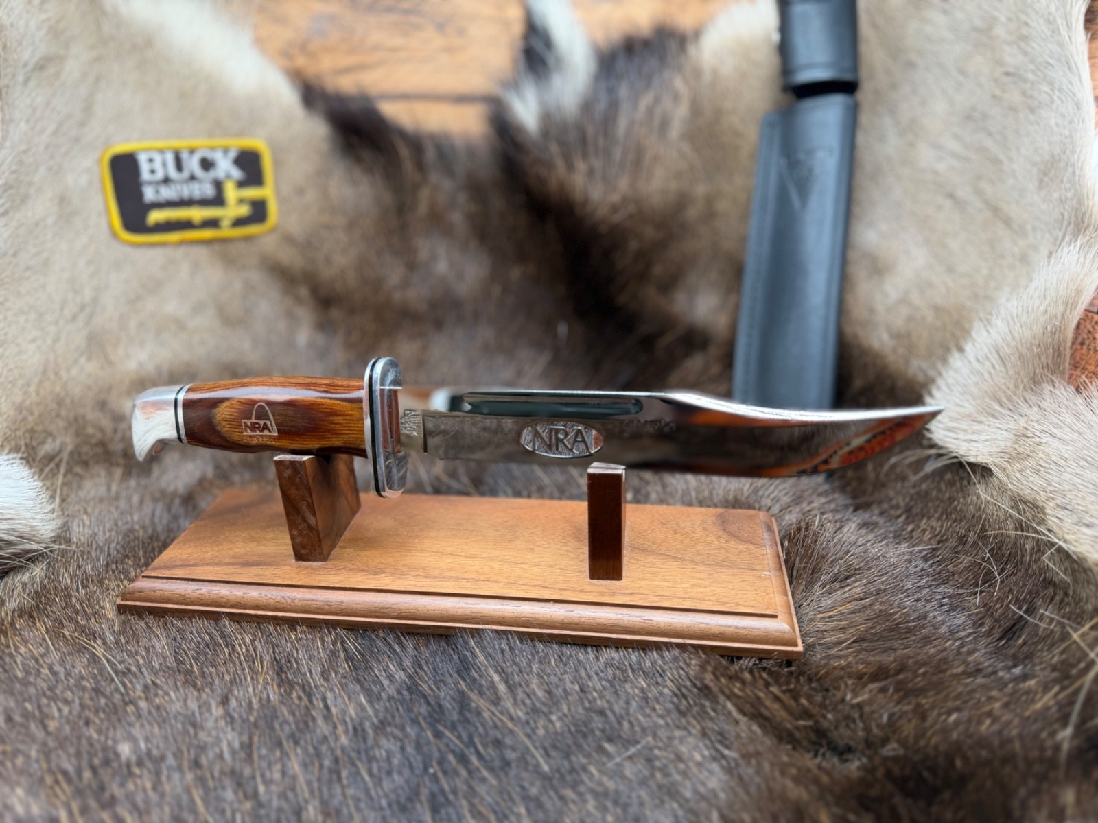 2007 Buck NRA Autographed Bowie Knife With Leather Sheath Mint & Rare