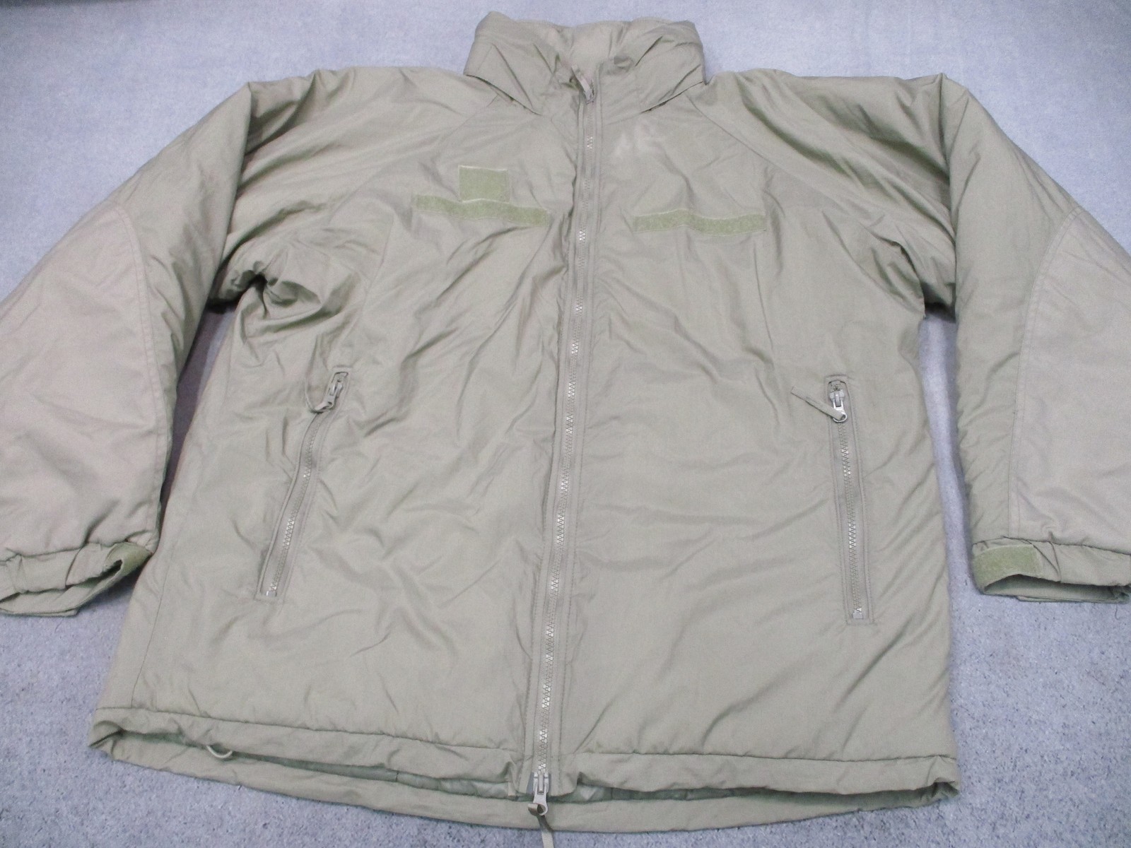 USGI ECWCS Gen III Level 7 Primaloft Parka Gray Medium Regular Extreme Cold