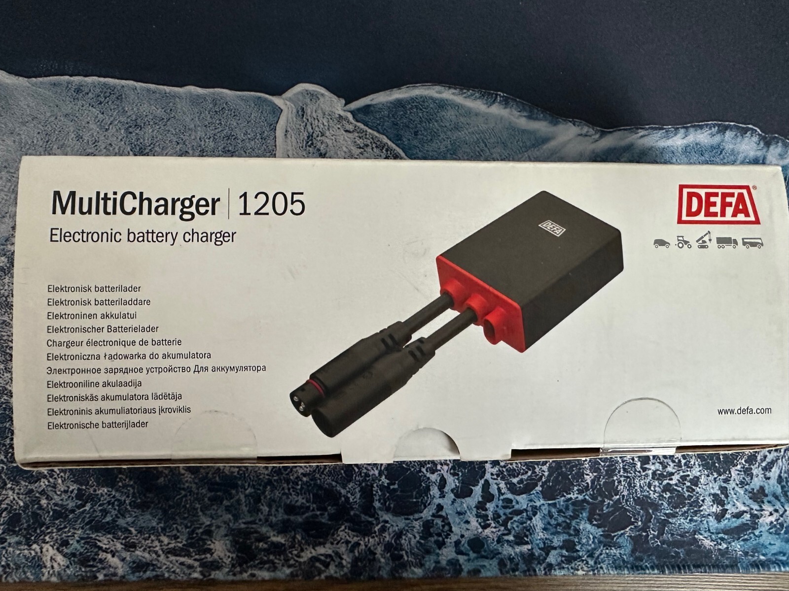 1XORIGINAL BRAND NEW  DEFA 450016 Battery Charger 12V 5A Type 016