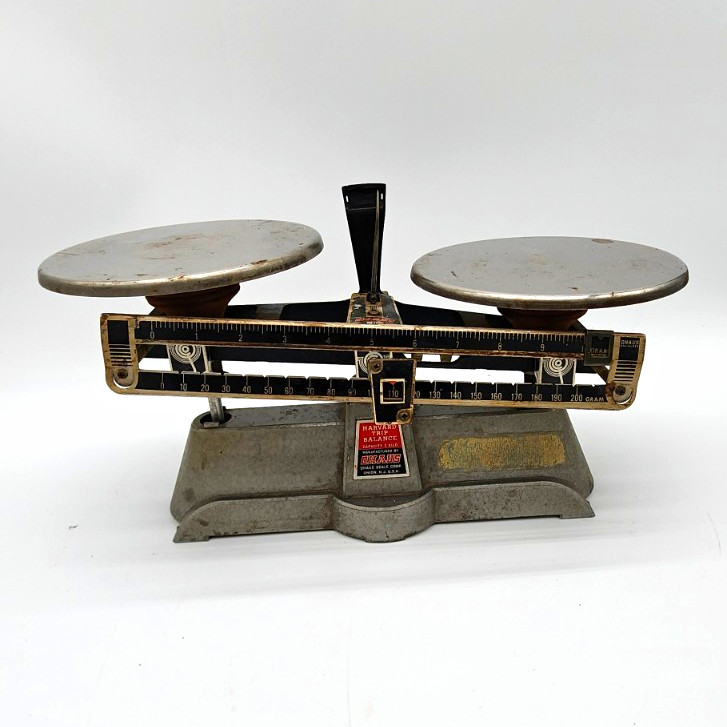 Vintage Ohaus Harvard Two Pan Trip Balance Mercantile Scale, 2 Kilo Capacity Vintage Ohaus Harvard Two Pan Trip Balance Mercantile Scale, 2 Kilo Capacity
