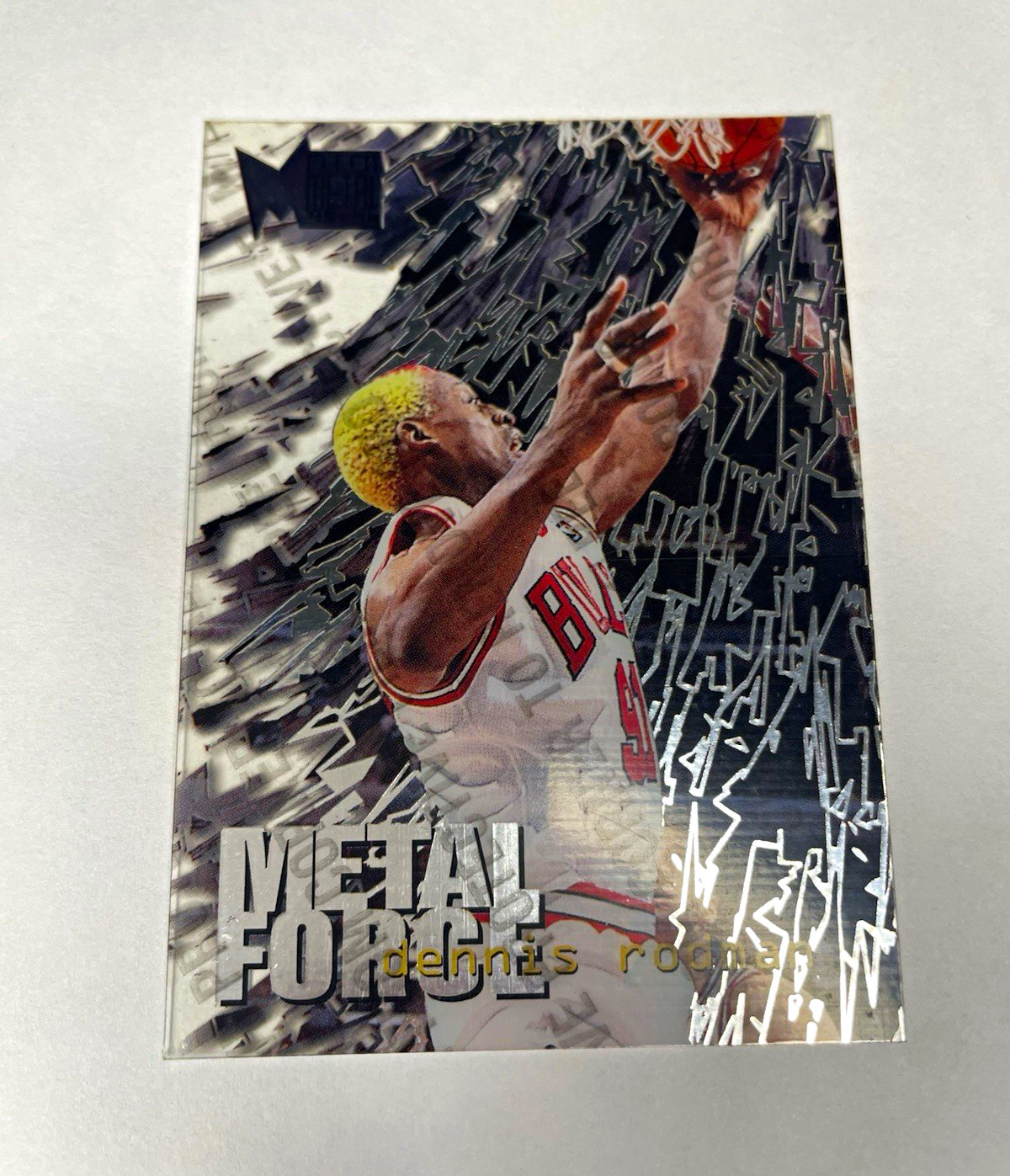 Fleer/SkyBox 1996-97 Fleer Metal Metal Force Insert Dennis Rodman Bulls #12/15