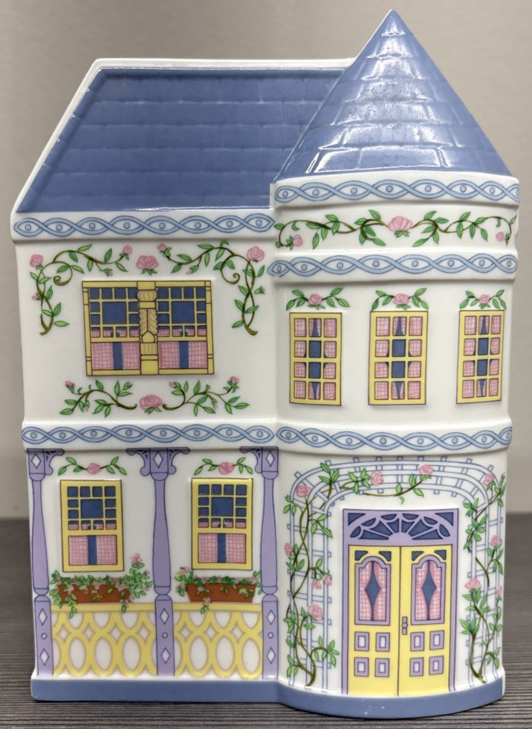 1993 Vintage Lenox Village Collection Planter 1993 Vintage Lenox Village Collection Planter