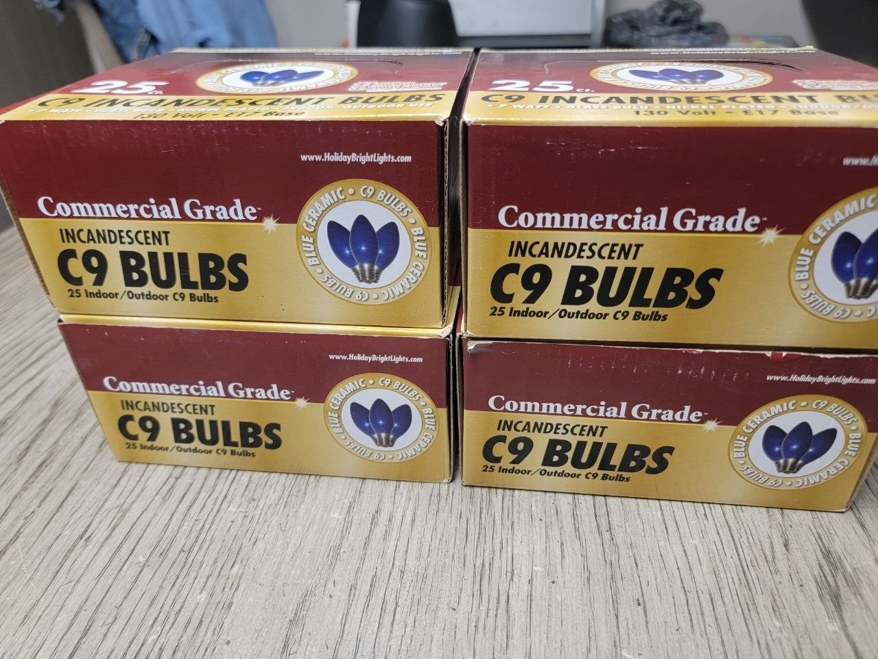 4x 25 Pack C9 Replacement Bulbs, Retro Blue 130V e17 base 7 watt nickel plated 4x 25 Pack C9 Replacement Bulbs, Retro Blue 130V e17 base 7 watt nickel plated