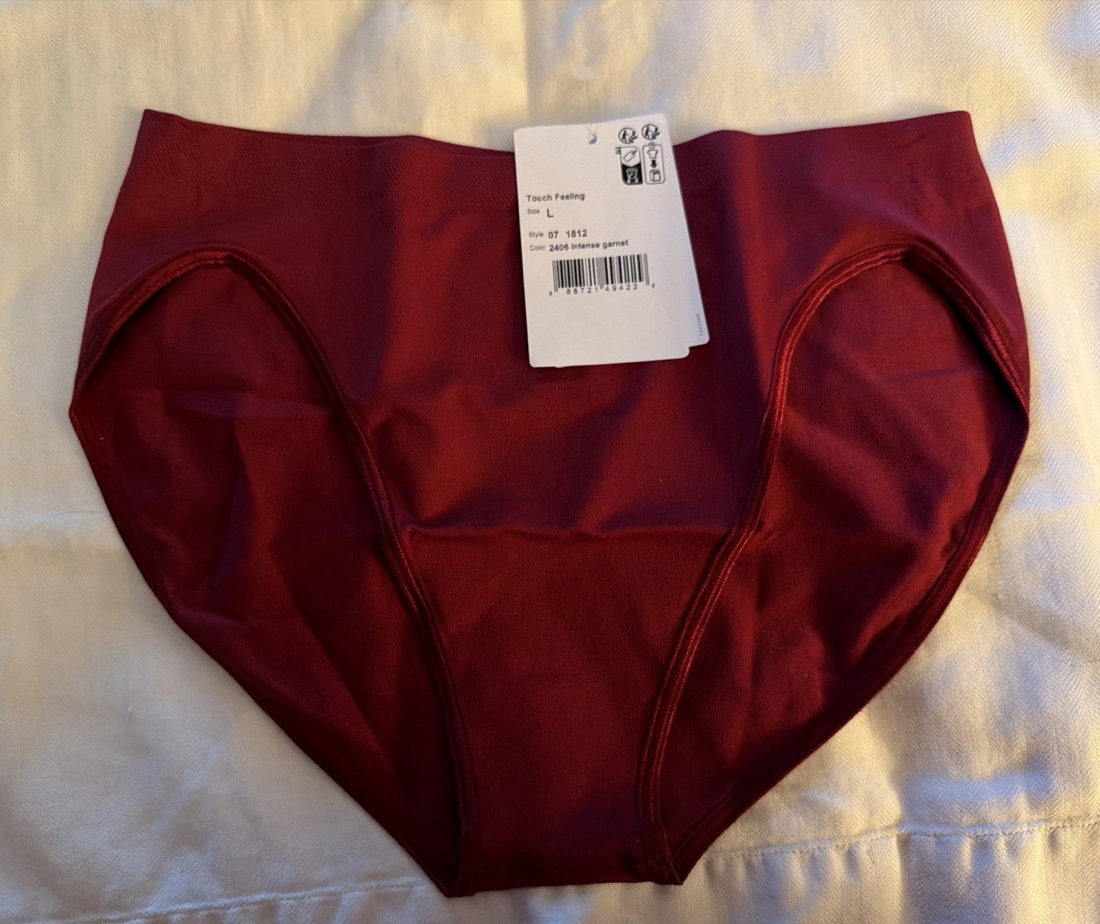 HANRO TOUCH FEELING HI-CUT PANTY #7-1812 LARGE RED-Intense Garnet NWT HANRO TOUCH FEELING HI-CUT PANTY #7-1812 LARGE RED-Intense Garnet NWT