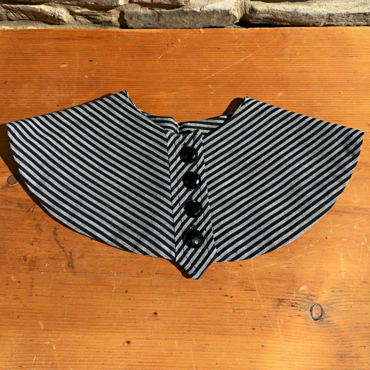 1950’s Black & White Striped Women’s Cape Clothing Accessory w/ 4 Black Buttons