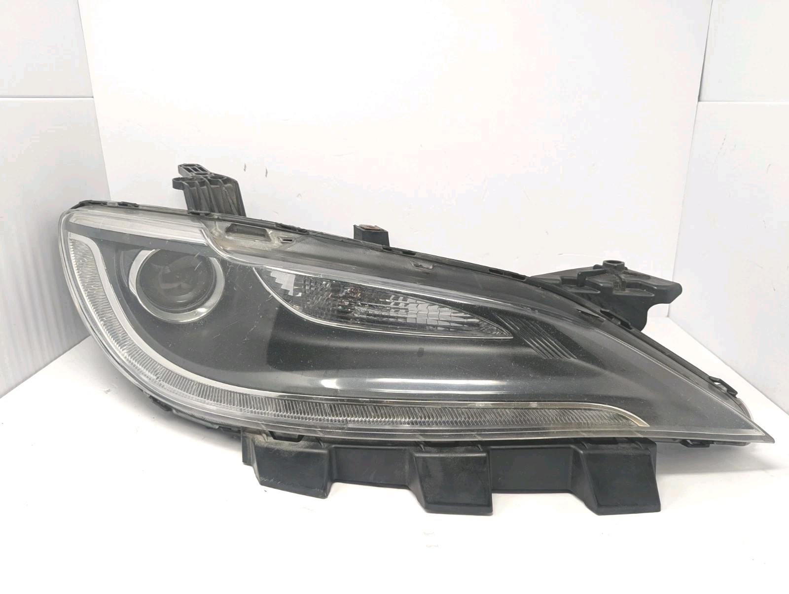 2015-2017 CHRYSLER 200 RIGHT SIDE HEADLIGHT XENON HID