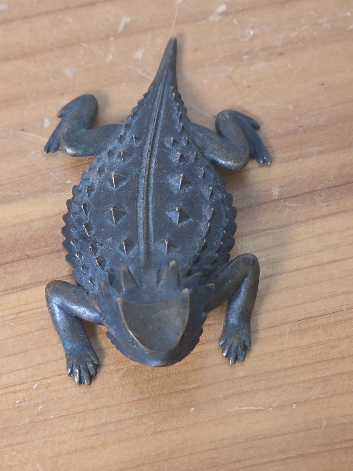 Retired James Avery BRONZE Bronze Metal Horned toad Paper Weight. Retired James Avery BRONZE Bronze Metal Horned toad Paper Weight.