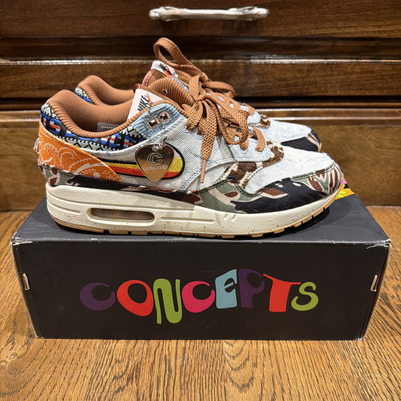 Nike Air Max 1 SP x Concepts Heavy VNDS DN1803-900 Size 9.5 Nike Air Max 1 SP x Concepts Heavy VNDS DN1803-900 Size 9.5
