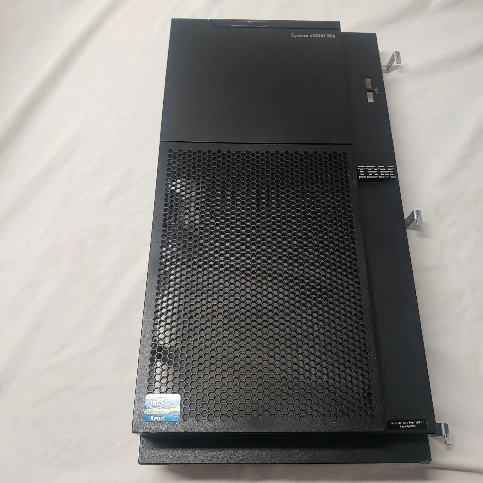 IBM FRONT BEZEL FOR IBM SYSTEM 3500 M4 GRADE B 94Y7729 IBM FRONT BEZEL FOR IBM SYSTEM 3500 M4 GRADE B 94Y7729