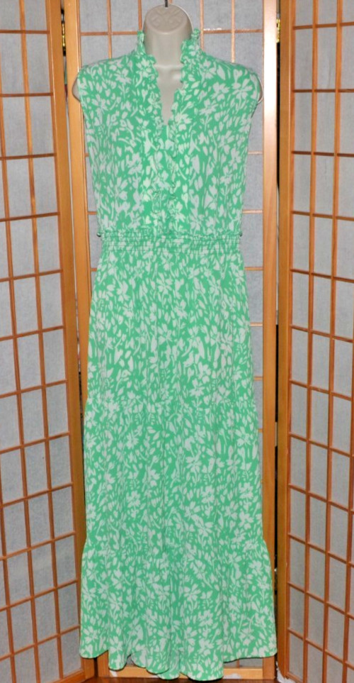 London Times Woman Sleeveless Green Floral Tiered&Smocked Maxi Dress Sz. 16W London Times Woman Sleeveless Green Floral Tiered&Smocked Maxi Dress Sz. 16W