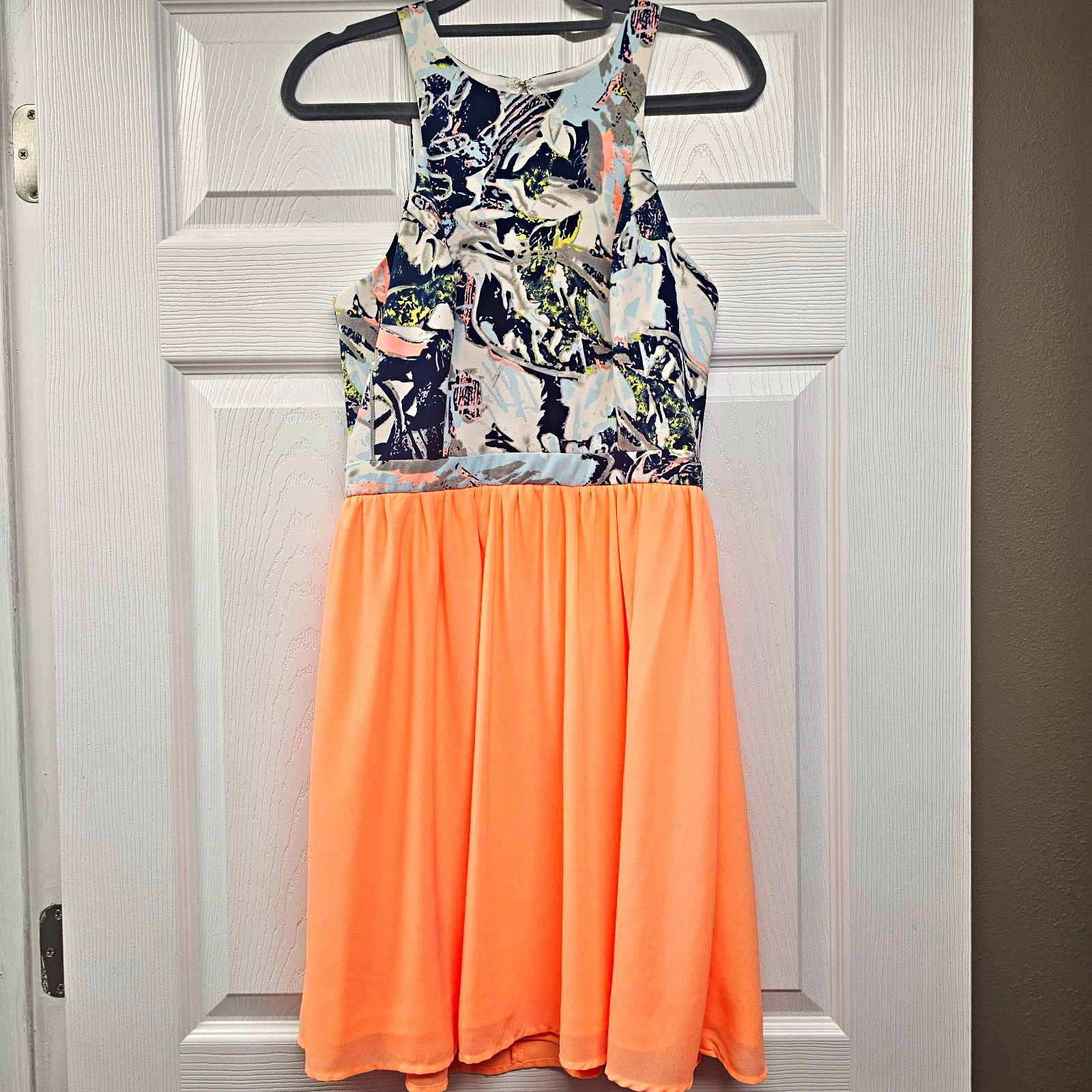 Jealous Tomato Peach Multicolor Floral Halter Open Back Fit & Flare Dress M