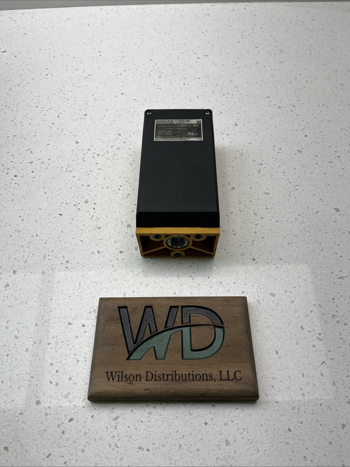Omron E3K-R10K4-NR PhotoElectric Switch Omron E3K-R10K4-NR PhotoElectric Switch