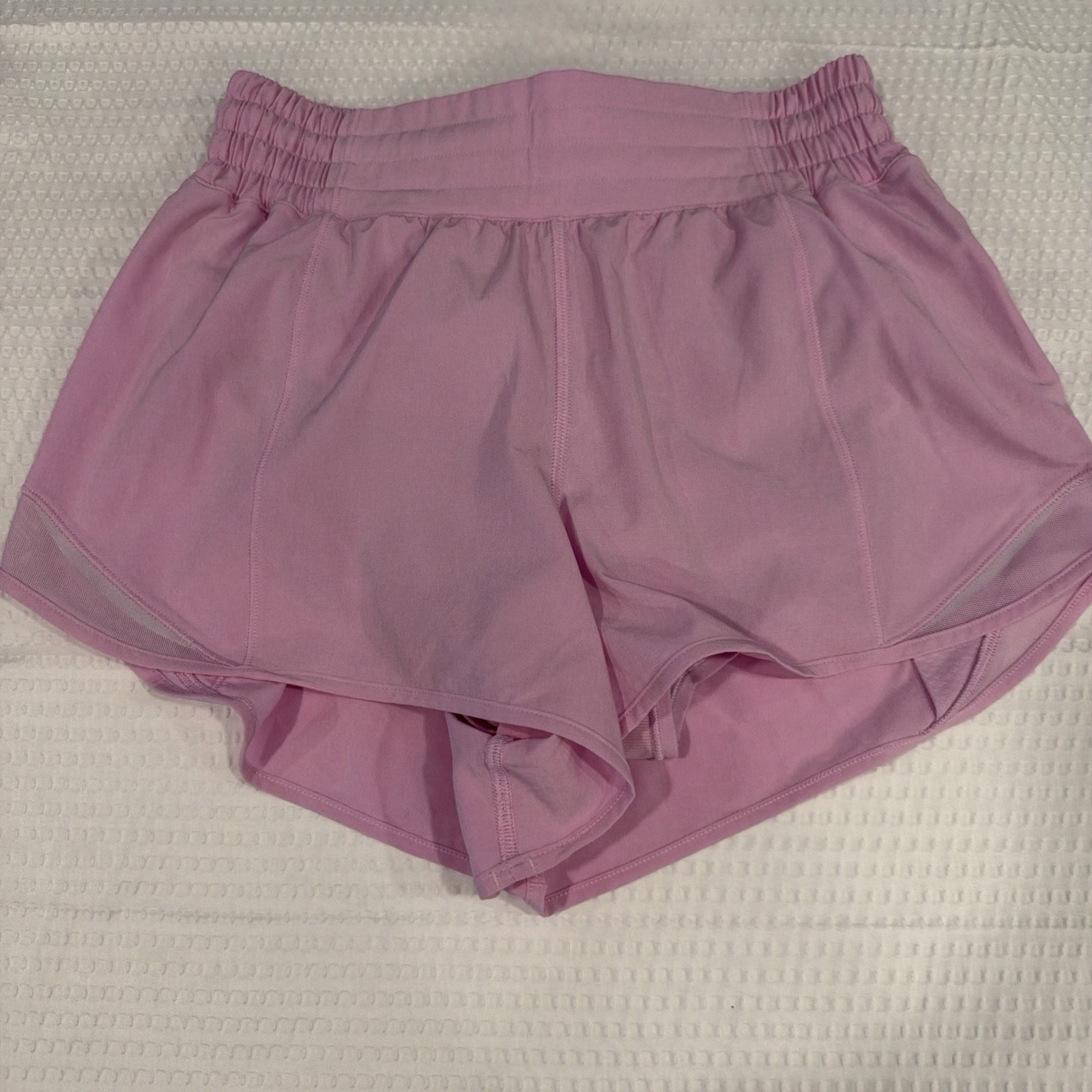 🌼NWOT🌸Lululemon🌸Hotty Hot LR Short Sz 4🌸Pink Strawberry Milkshake 2.5”🌼NEW￼