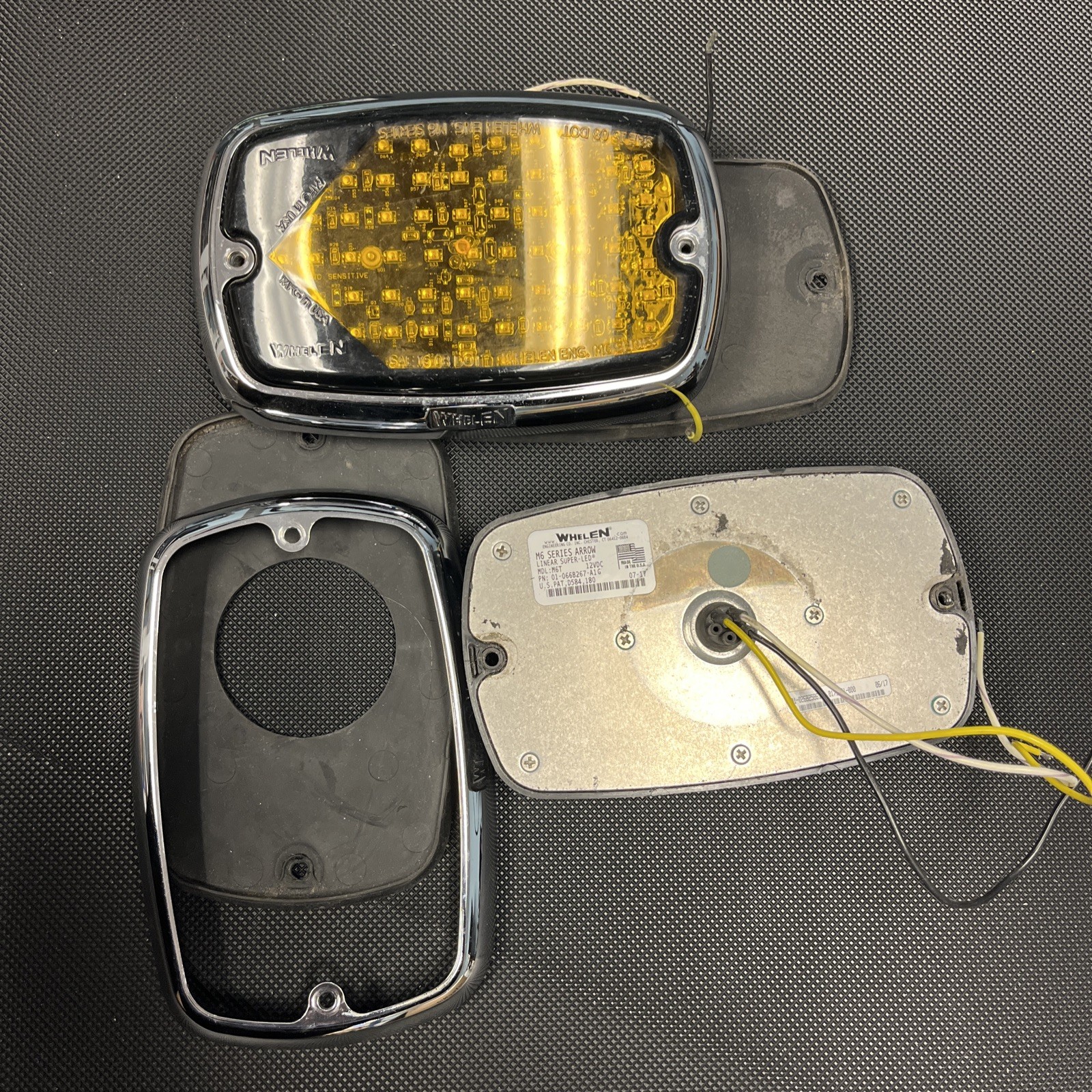 Whelen M6 Turn  Signals With Chrome Frame And Gasket Used Working M6T 